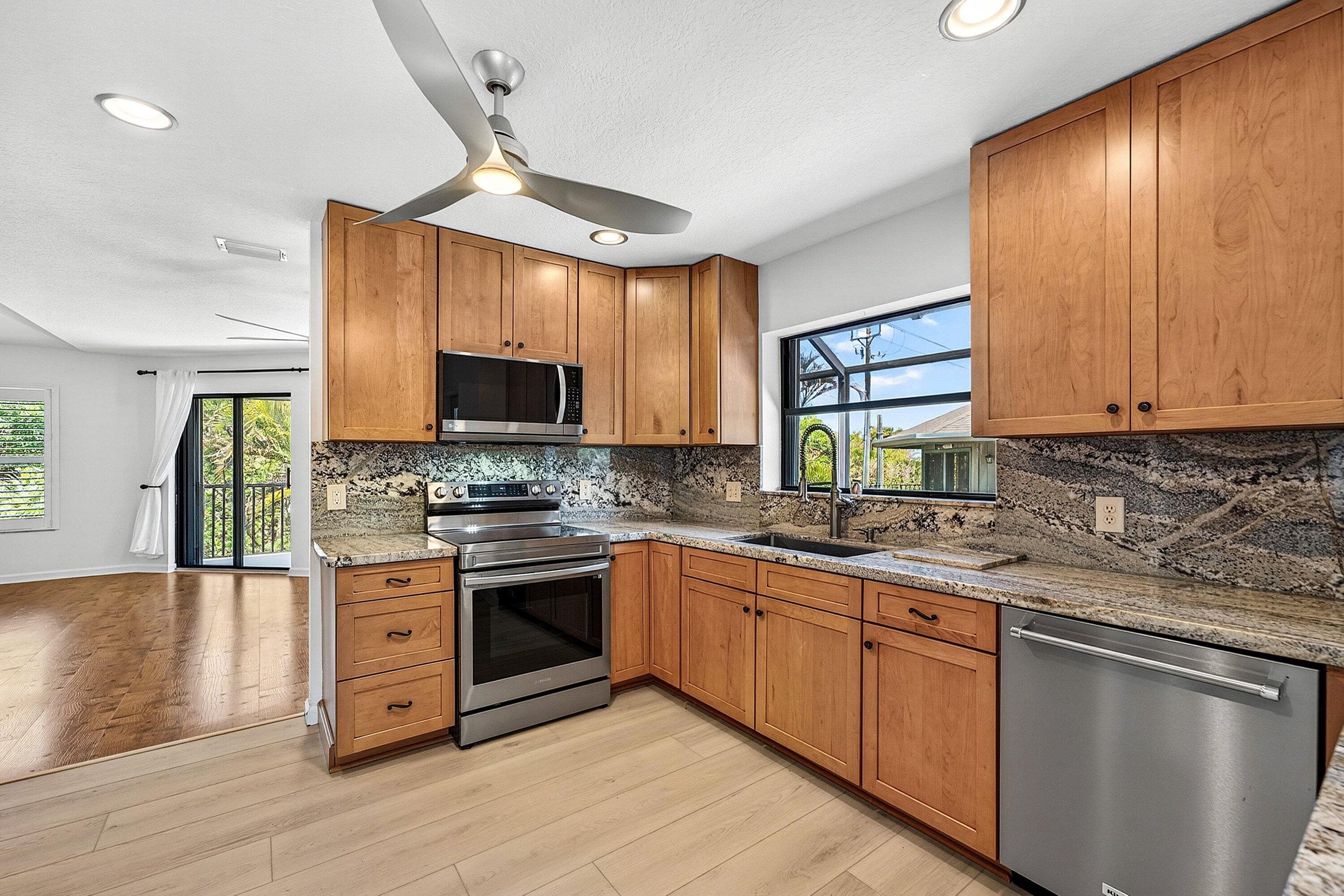 5662 SE Schooner Oaks Way, Stuart, FL 34997 — photo 11 of 40