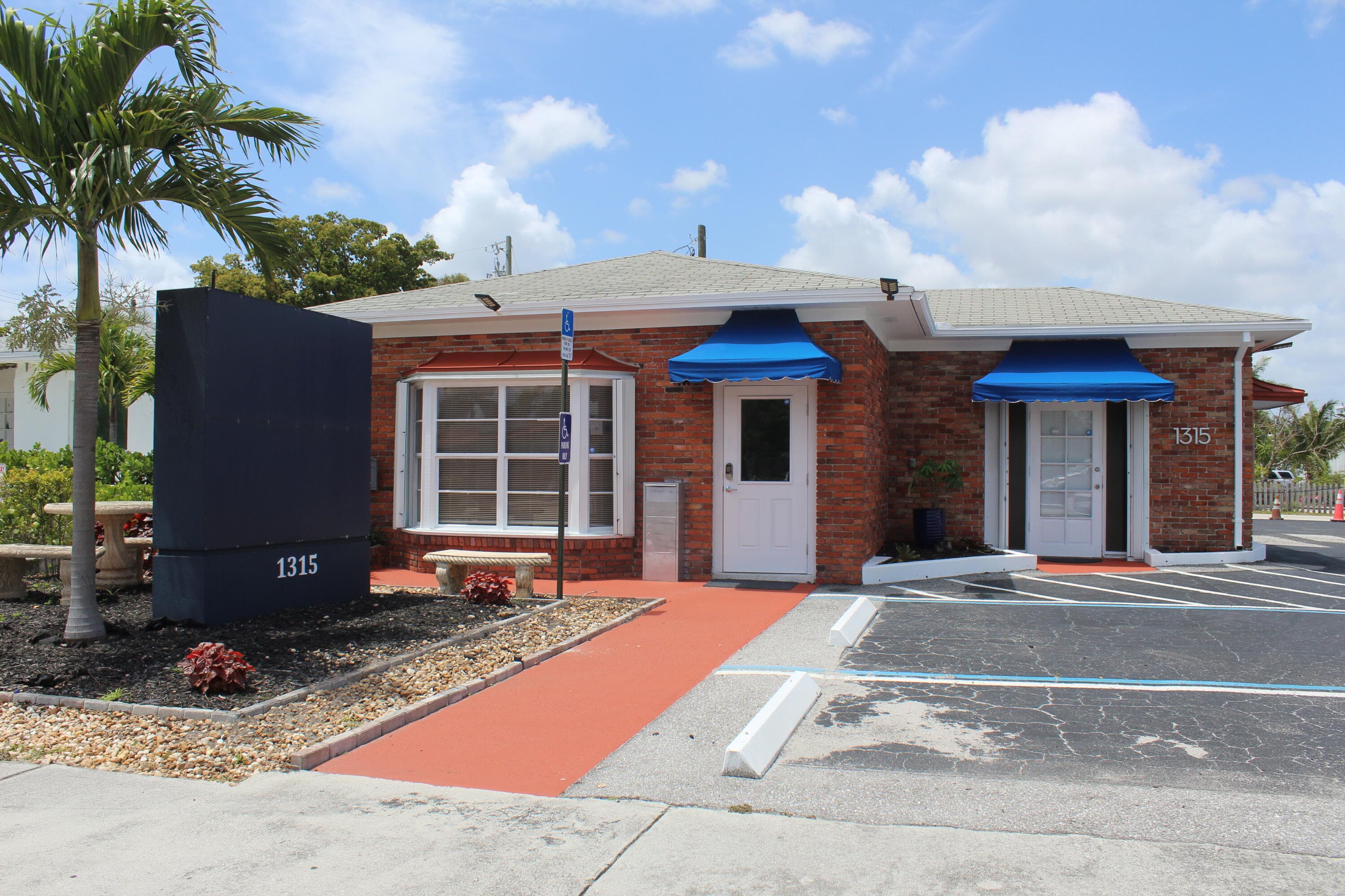 1315 N Dixie Highway 3, Lake Worth Beach, FL 33460 — photo 1 of 16