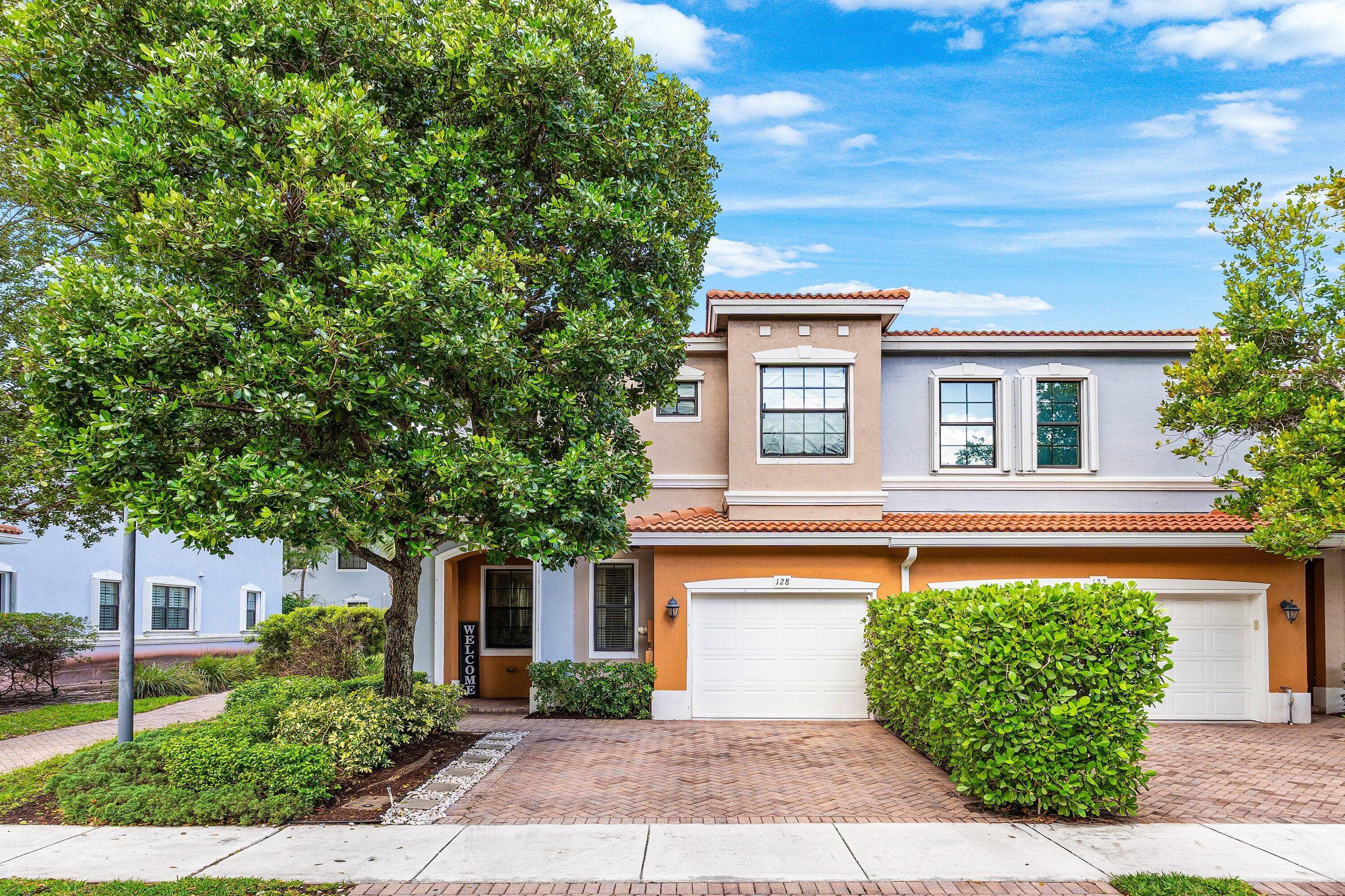 128 Delancey Avenue, Delray Beach, FL 33484 — photo 1 of 44