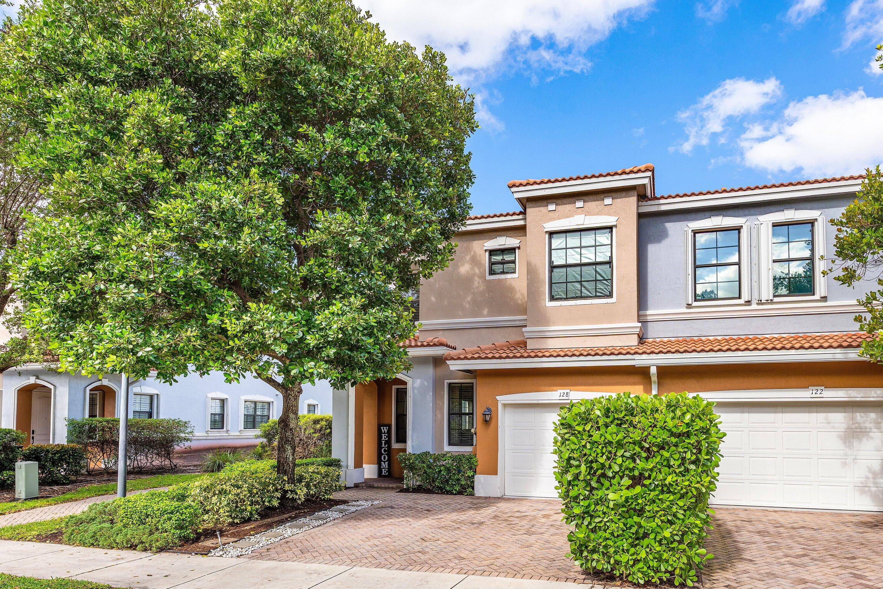 128 Delancey Avenue, Delray Beach, FL 33484 — photo 2 of 44