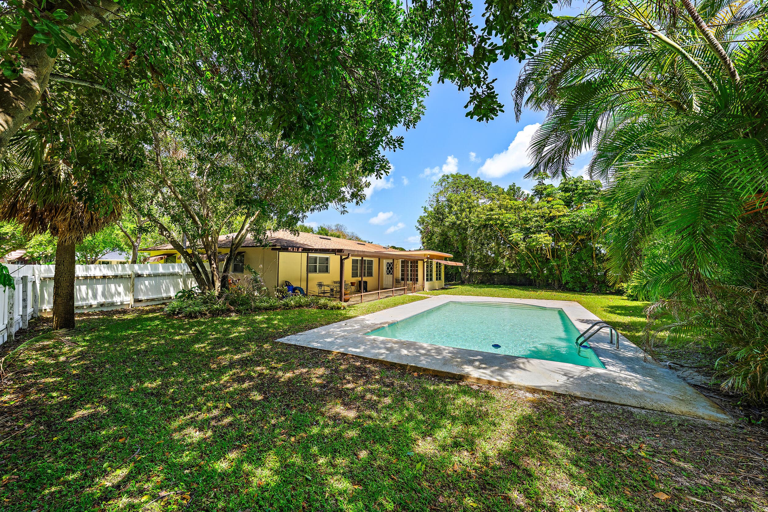 844 Anchorage Drive, North Palm Beach, FL 33408 — photo 2 of 12