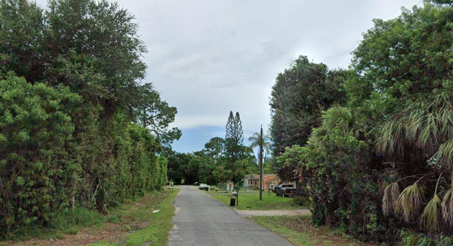 2001 N 51st Court, Fort Pierce, FL 34947 — photo 2 of 4