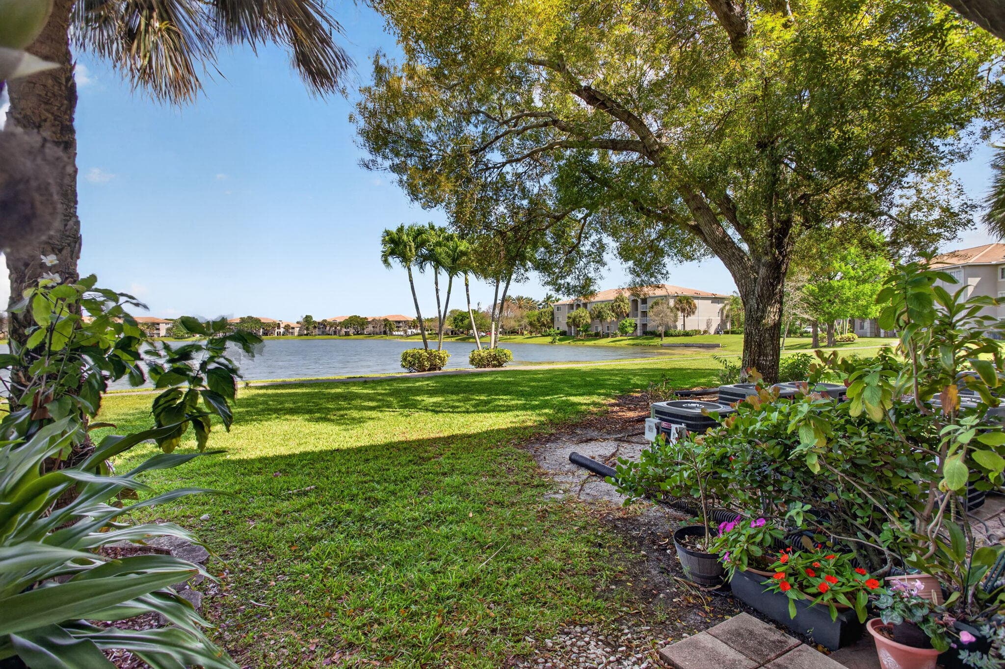 5011 Wiles Road 104, Coconut Creek, FL 33073 — photo 4 of 43