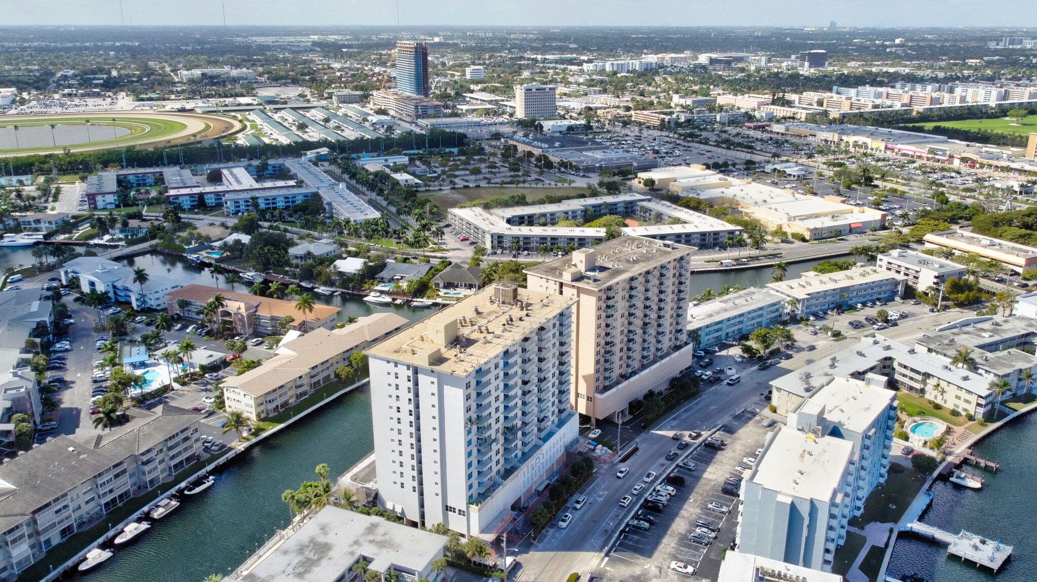 427 Golden Isles Drive 5j, Hallandale Beach, FL 33009 — photo 36 of 43