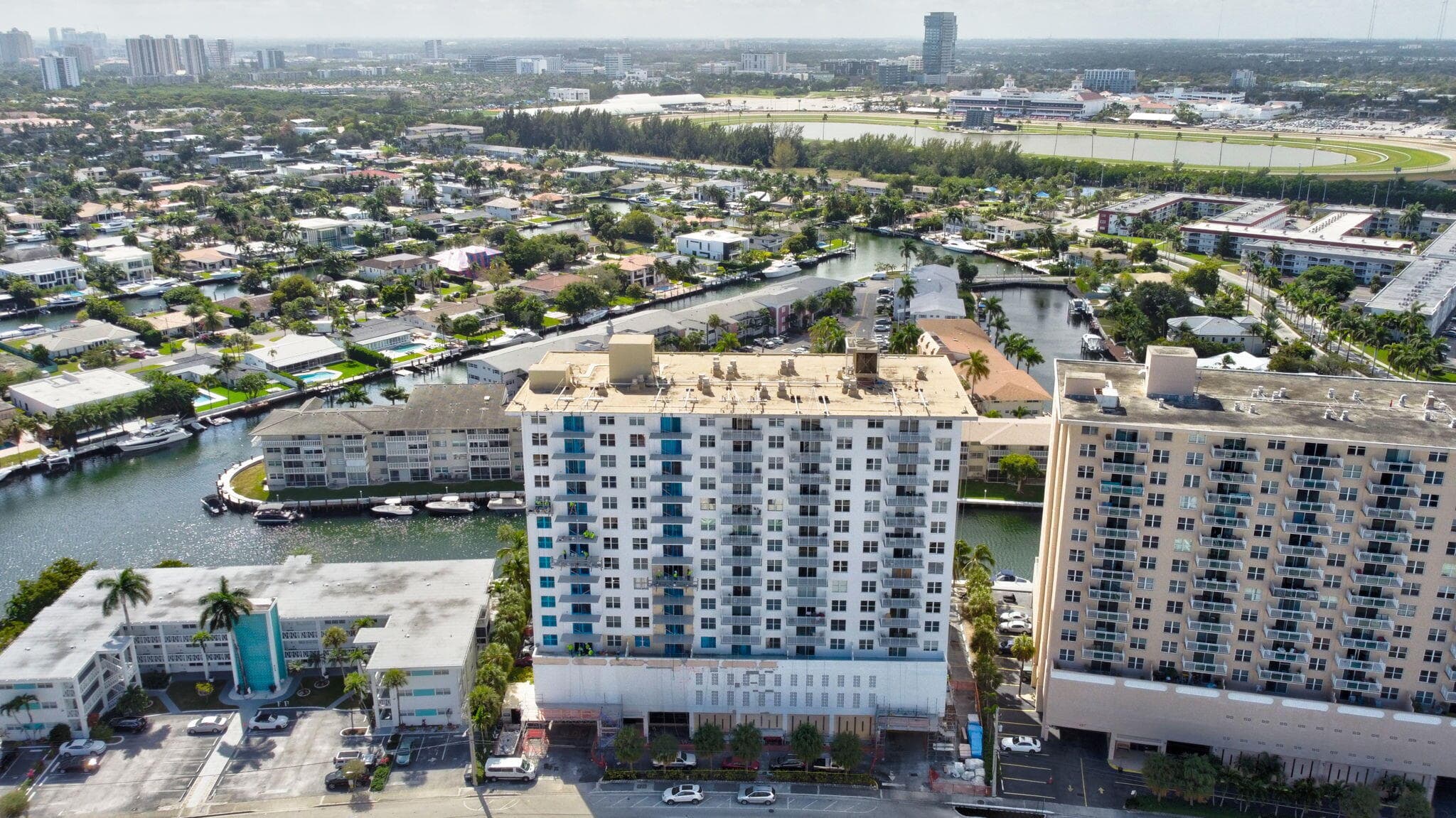 427 Golden Isles Drive 5j, Hallandale Beach, FL 33009 — photo 31 of 43