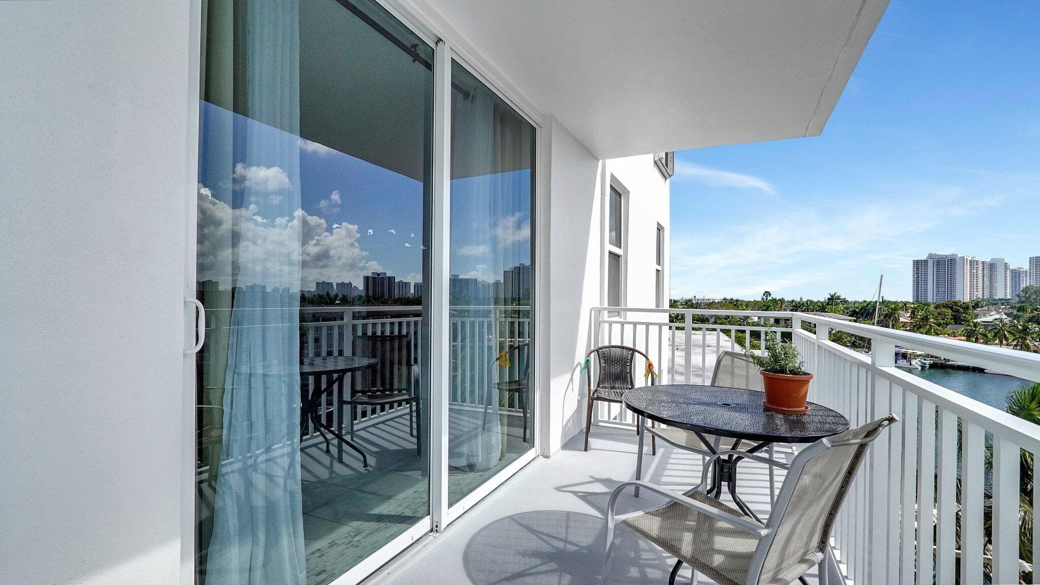 427 Golden Isles Drive 5j, Hallandale Beach, FL 33009 — photo 29 of 43