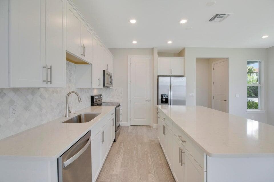 1875 SE Ocean Cove Way, Stuart, FL 34996 — photo 10 of 37