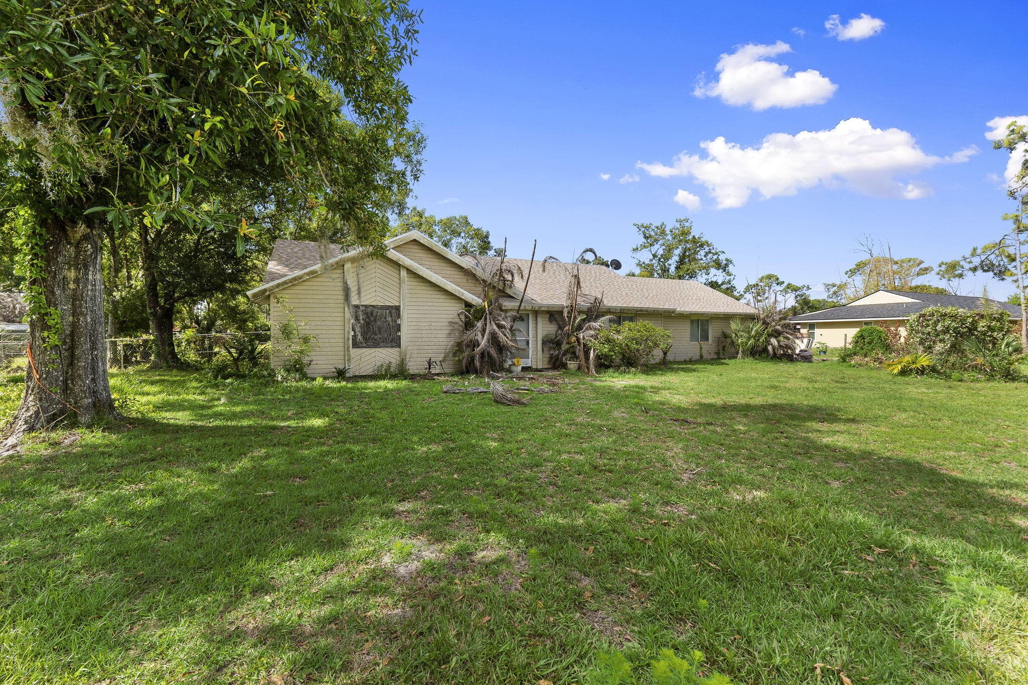 8631 Hidden Pines Road, Fort Pierce, FL 34945 — photo 5 of 33