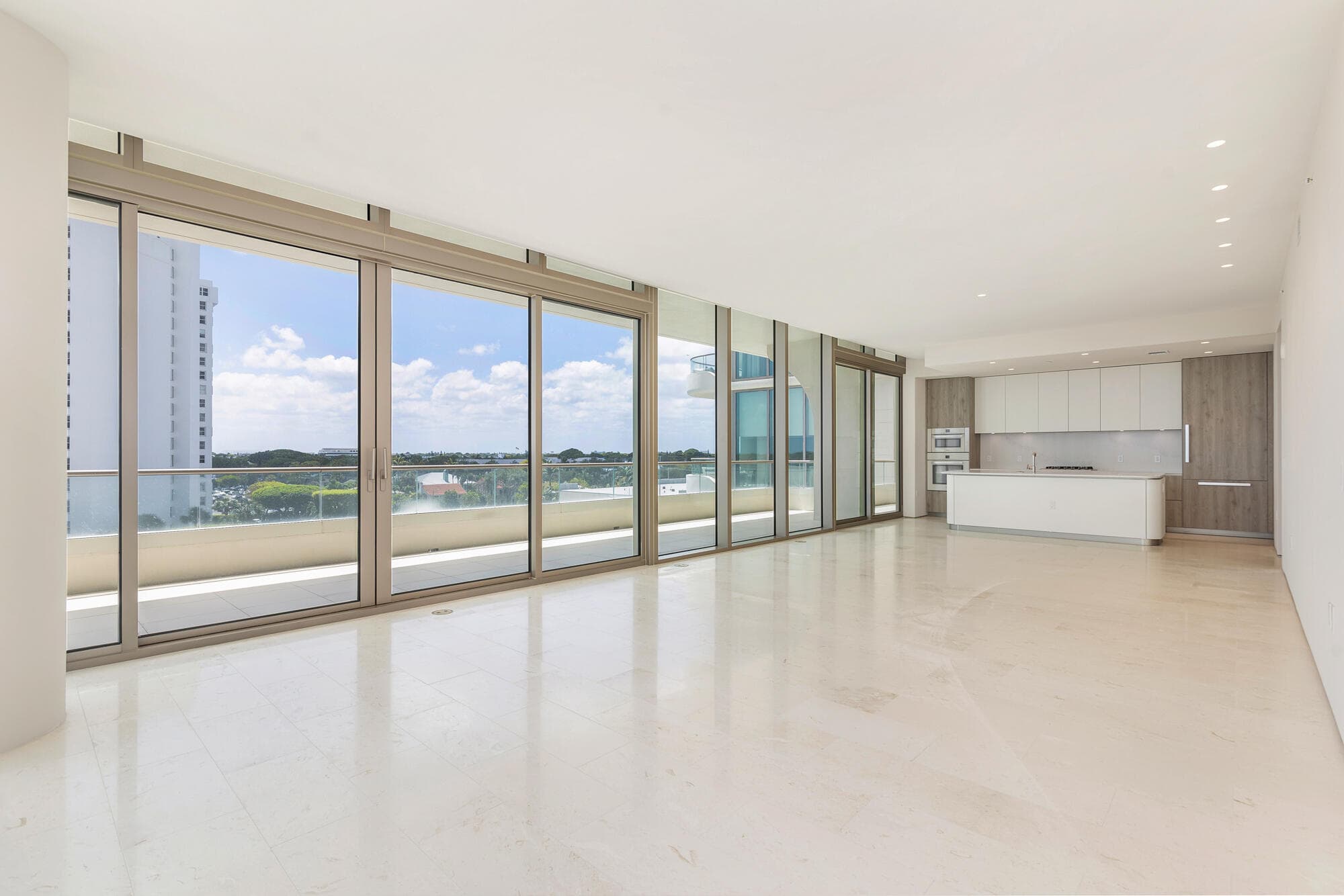 200 Arkona Court 504, West Palm Beach, FL 33401 — photo 7 of 31