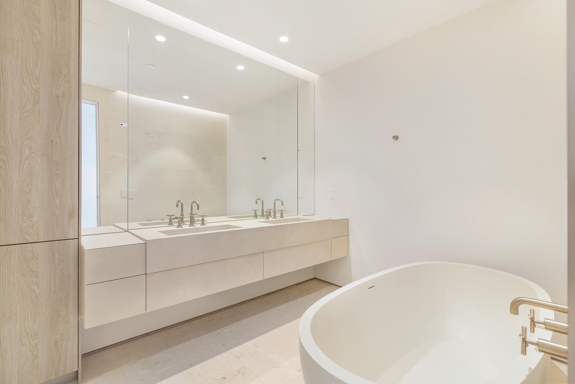 200 Arkona Court 504, West Palm Beach, FL 33401 — photo 13 of 31