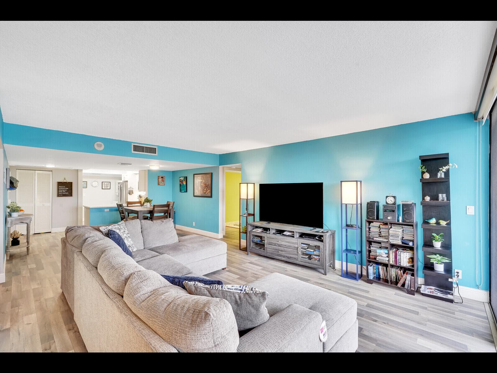 2400 Presidential Way 401, West Palm Beach, FL 33401 — photo 7 of 21