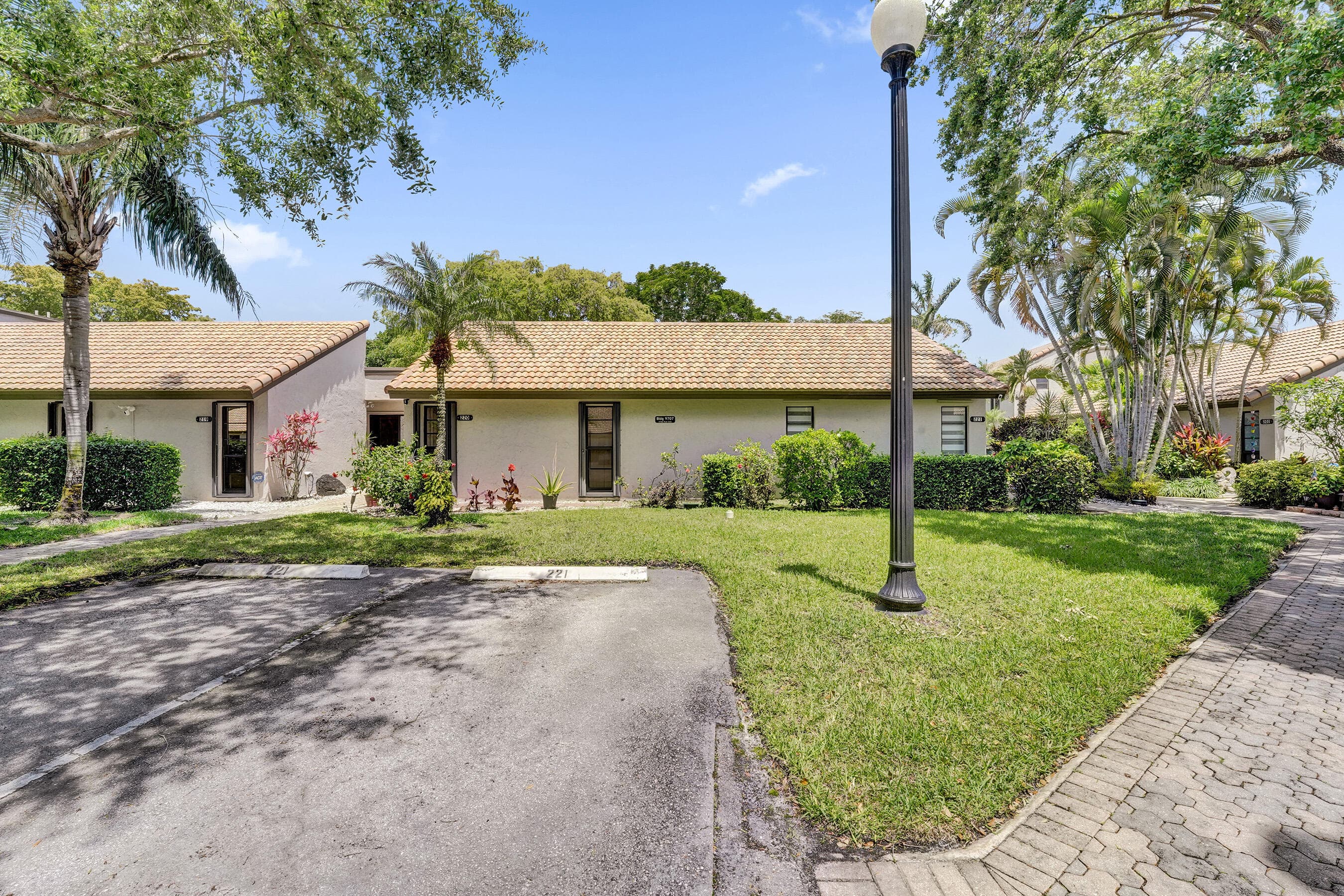 9707 N New River Canal Road 221, Plantation, FL 33324 — photo 2 of 60