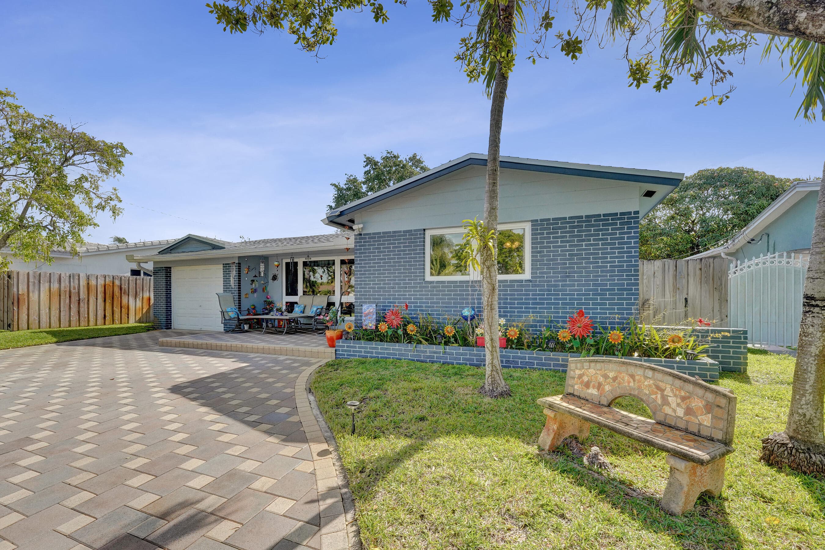 1921 N 49th Avenue, Hollywood, FL 33021 — photo 1 of 97