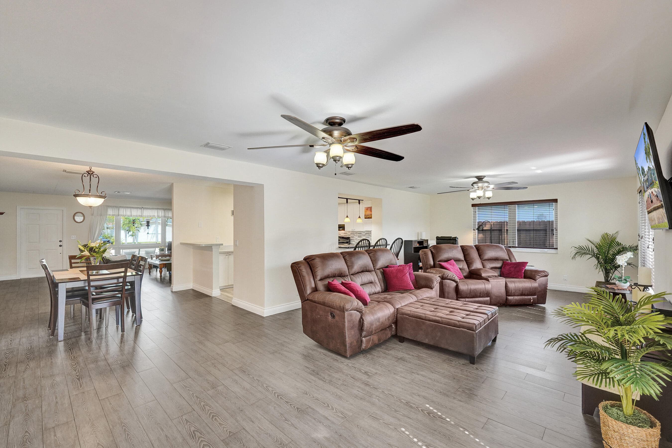 1921 N 49th Avenue, Hollywood, FL 33021 — photo 44 of 97