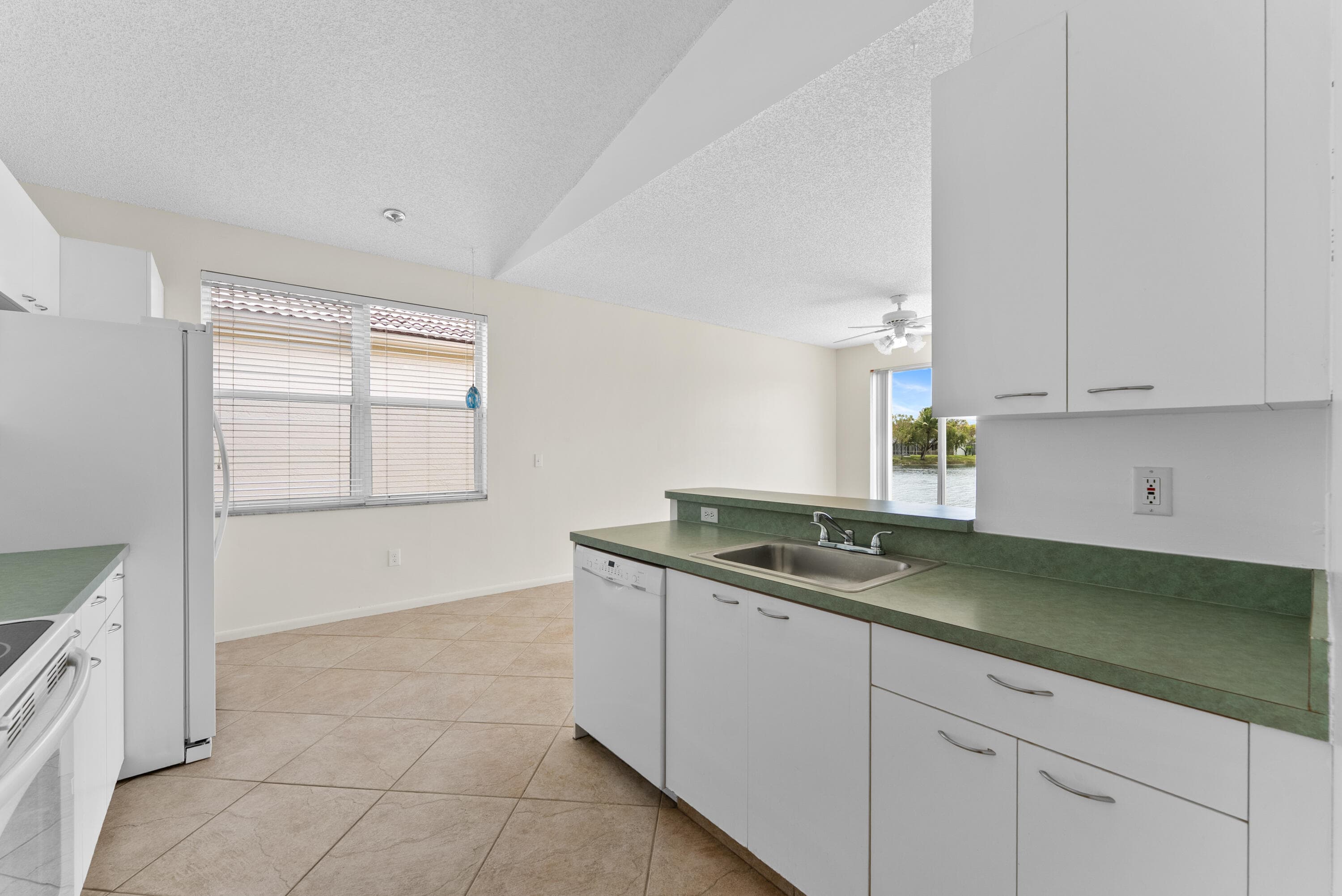 15350 NW 6th Court, Pembroke Pines, FL 33028 — photo 8 of 46