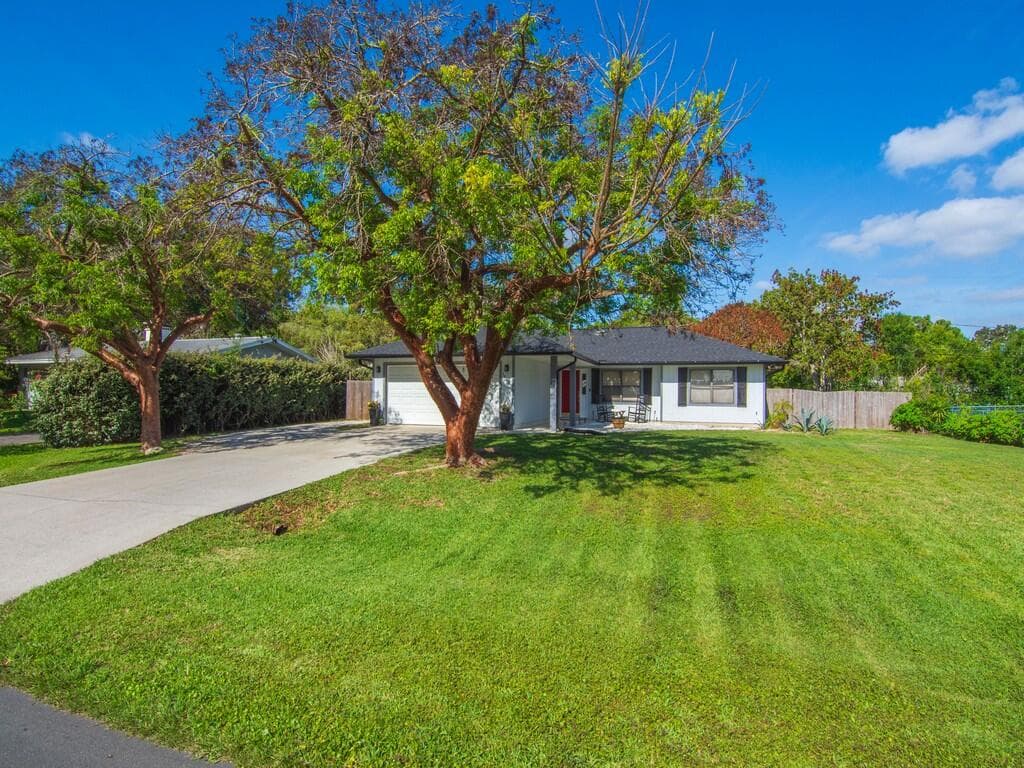 1415 34th Avenue, Vero Beach, FL 32960 — photo 4 of 28