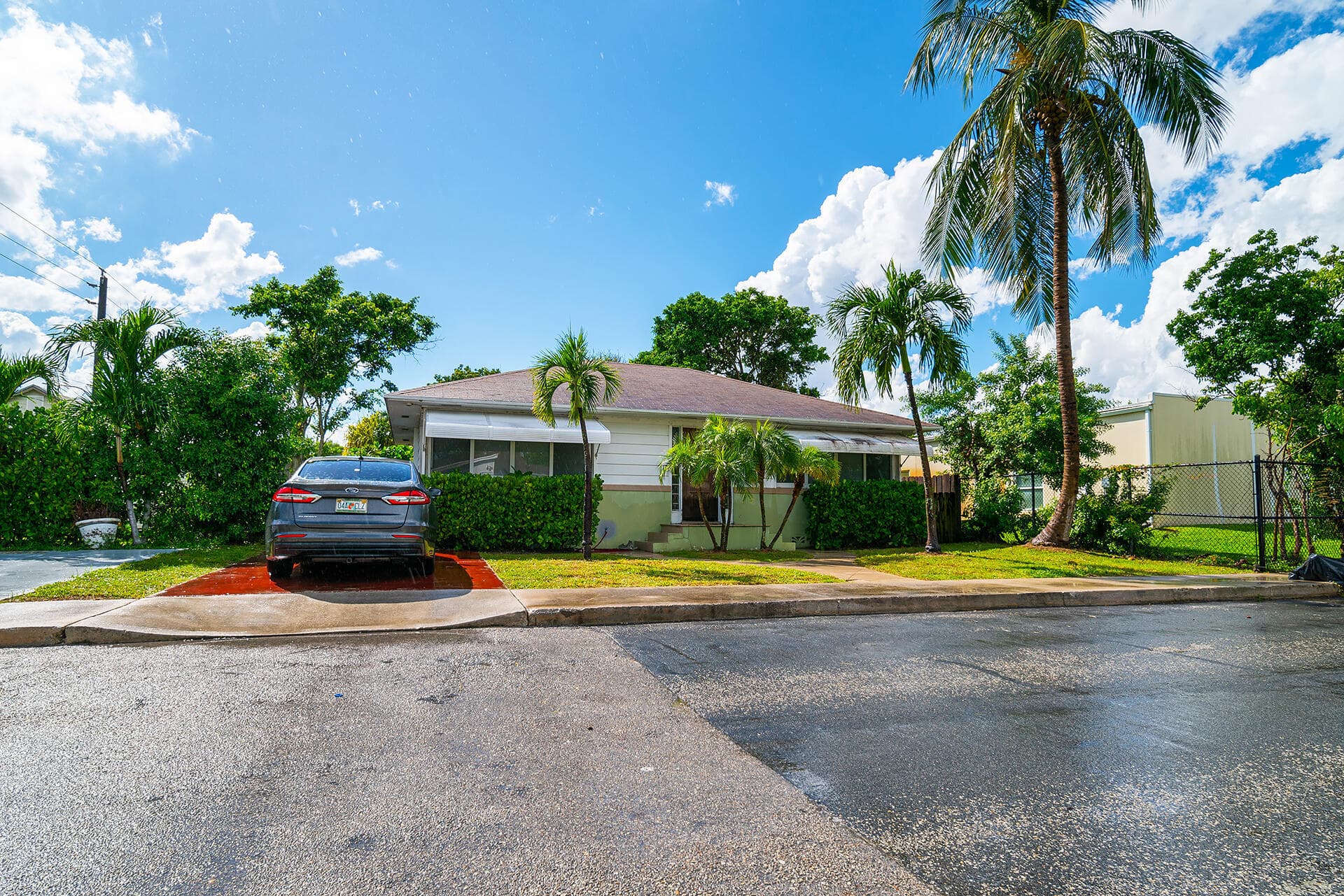 727 S M Street, Lake Worth Beach, FL 33460 — photo 3 of 28