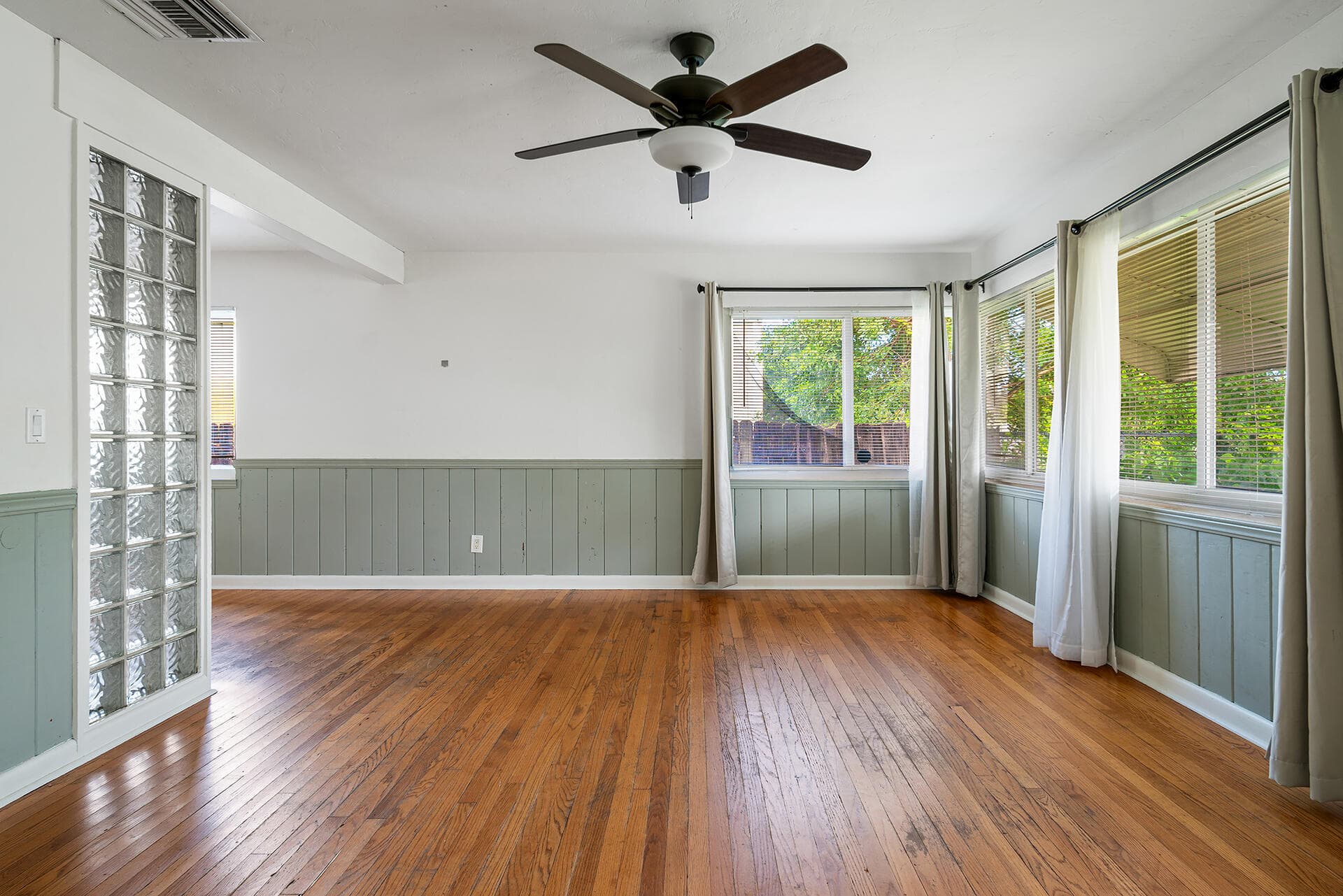 727 S M Street, Lake Worth Beach, FL 33460 — photo 5 of 28