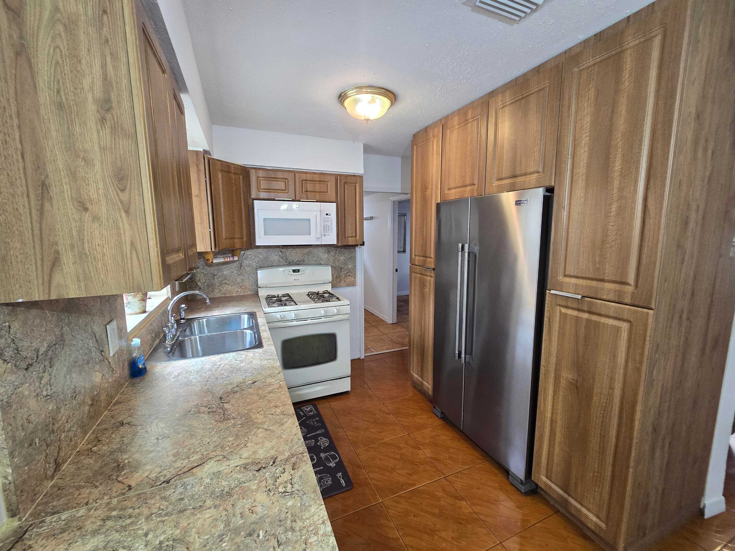 6510 Sheridan Street, Hollywood, FL 33024 — photo 8 of 37