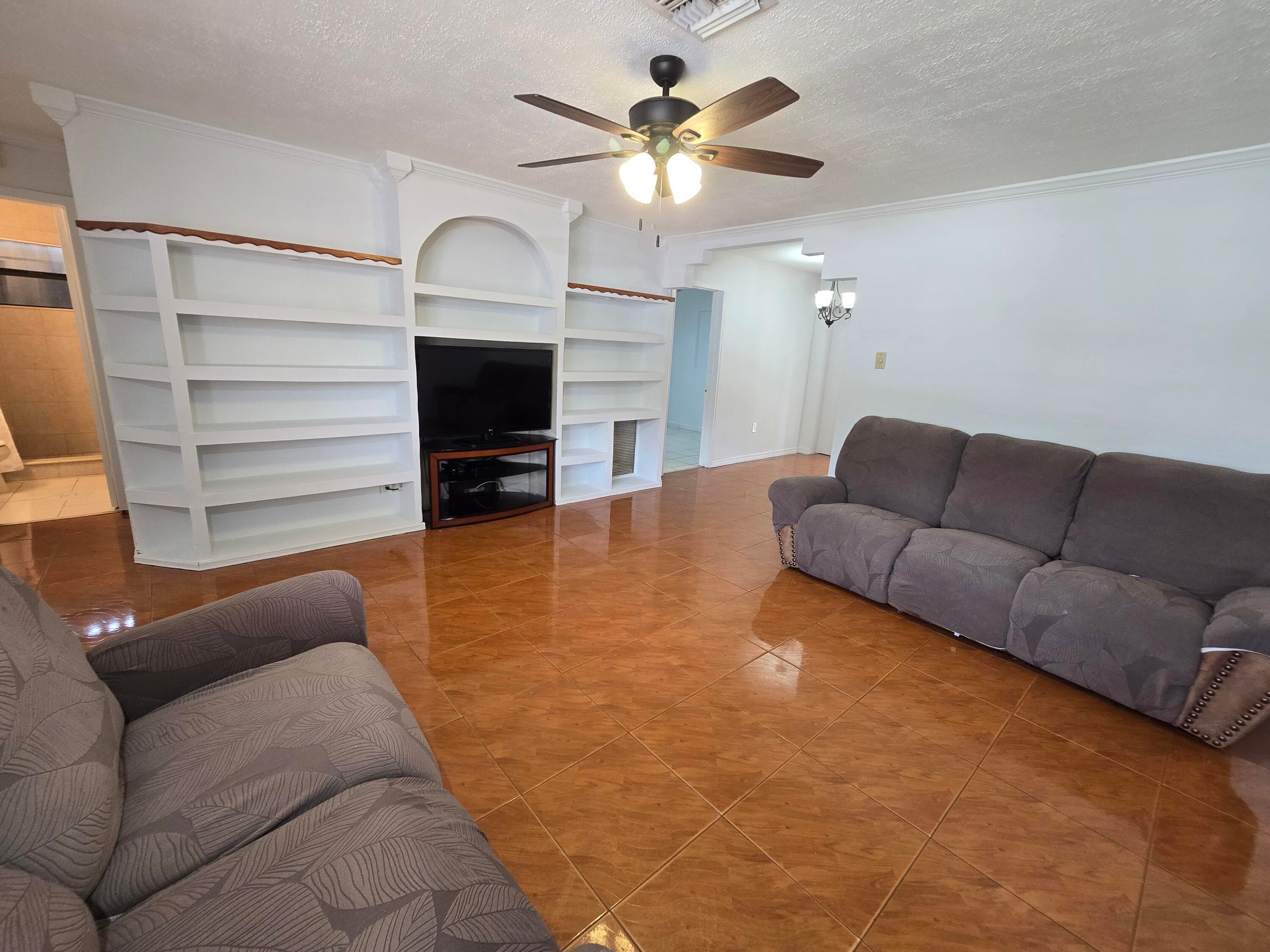 6510 Sheridan Street, Hollywood, FL 33024 — photo 3 of 37