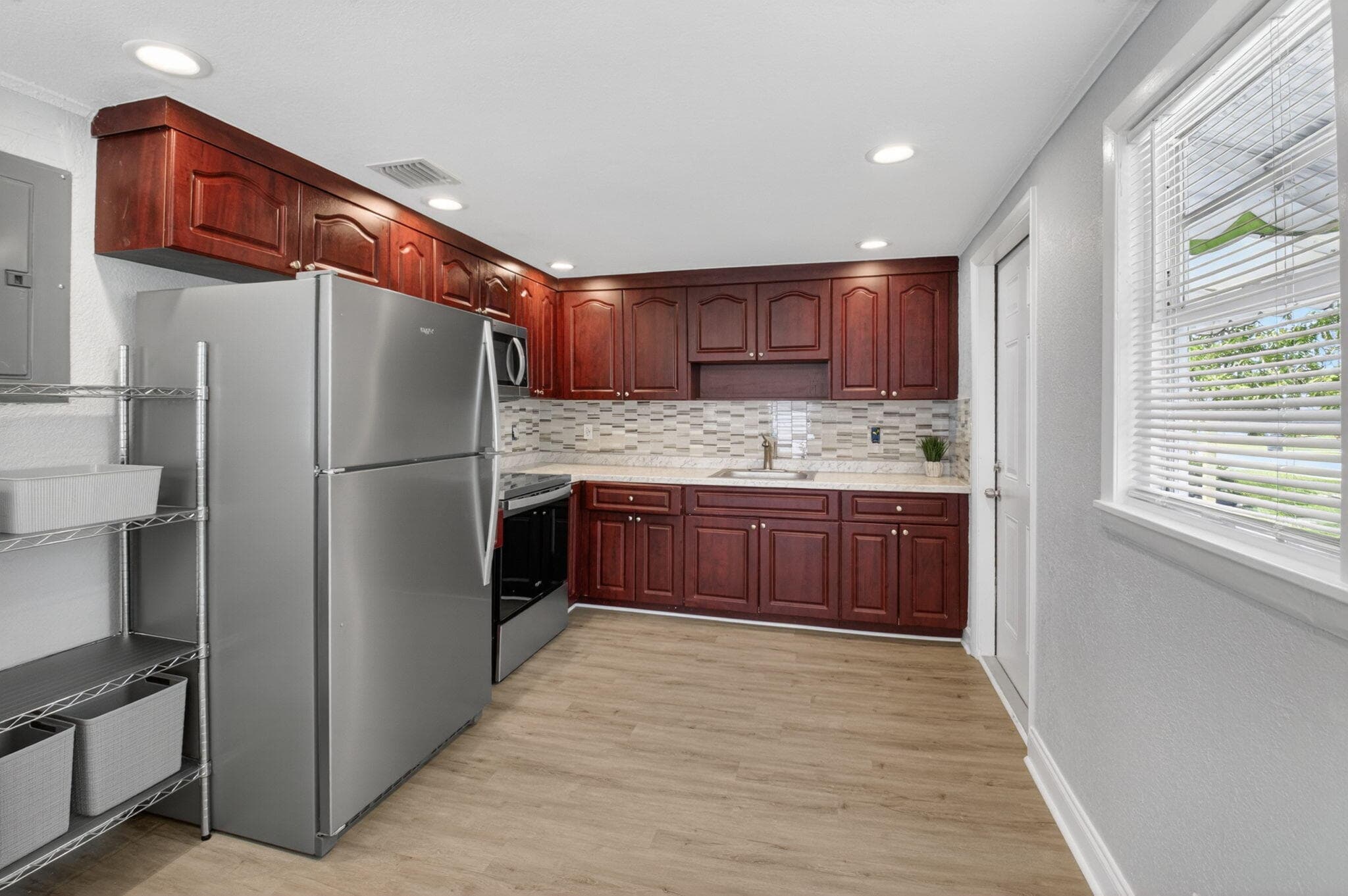 239 NW 6th Avenue, Delray Beach, FL 33444 — photo 4 of 31