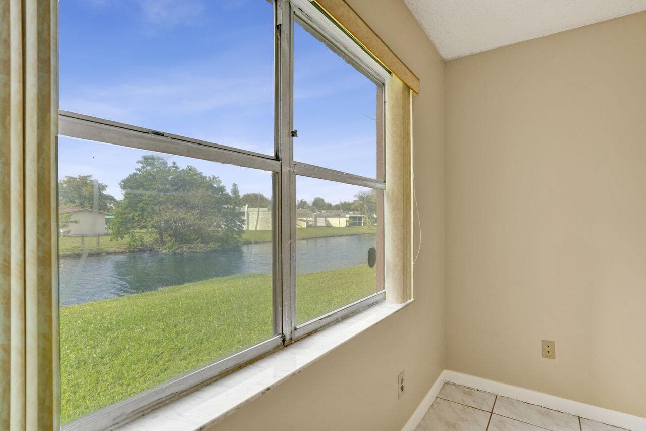 9460 Sunrise Lakes Boulevard 106, Sunrise, FL 33322 — photo 16 of 34