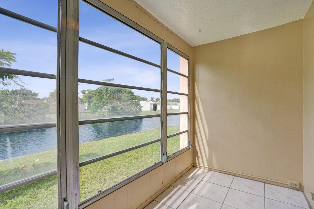 9460 Sunrise Lakes Boulevard 106, Sunrise, FL 33322 — photo 22 of 34