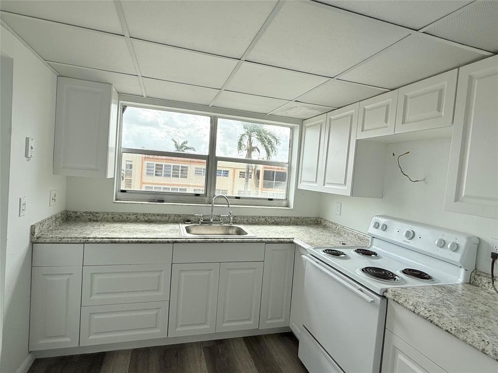 2501 NW 41st Avenue 401, Lauderhill, FL 33313 — photo 2 of 7