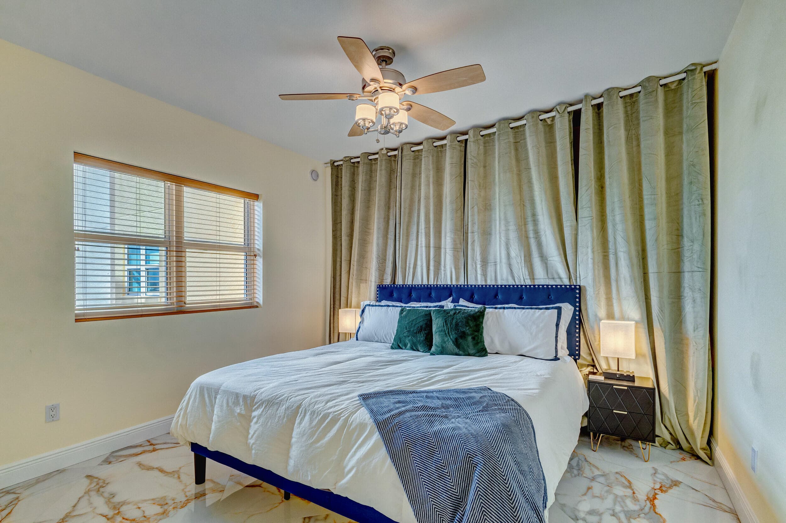 2640 Lake Shore Drive 2014, Riviera Beach, FL 33404 — photo 35 of 97