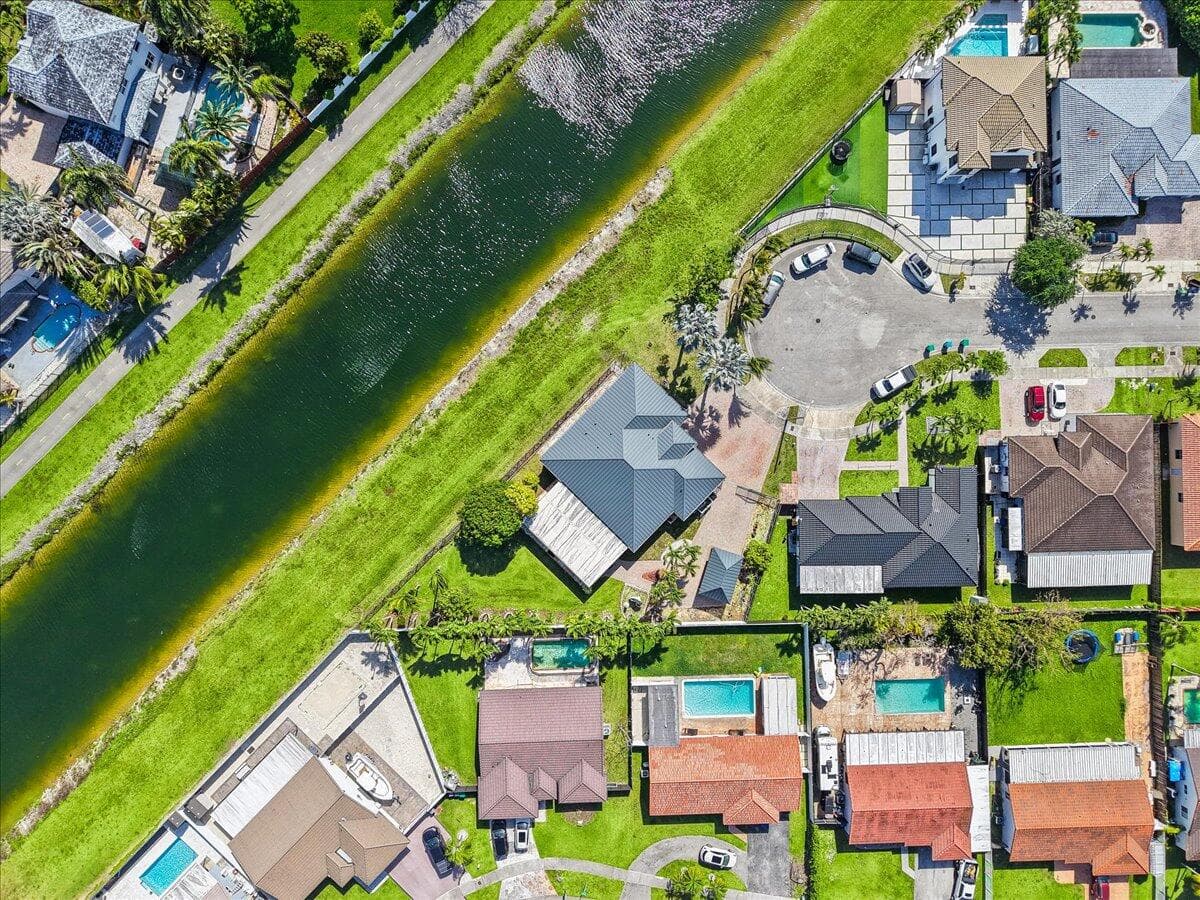 20300 SW 129th Place, Miami, FL 33177 — photo 4 of 44