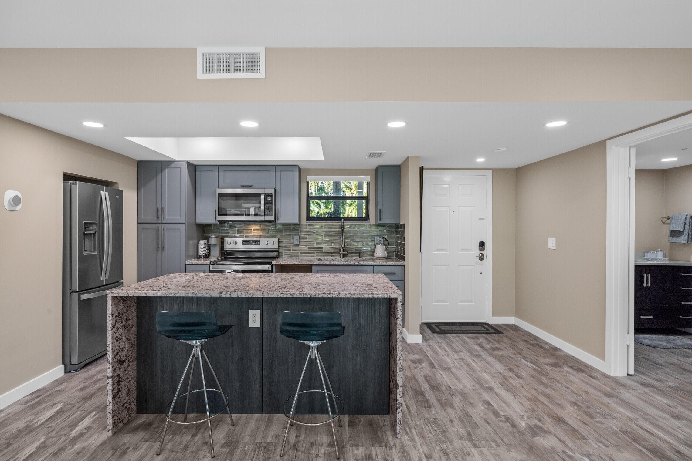 11863 Wimbledon Circle 438, Wellington, FL 33414 — photo 1 of 29