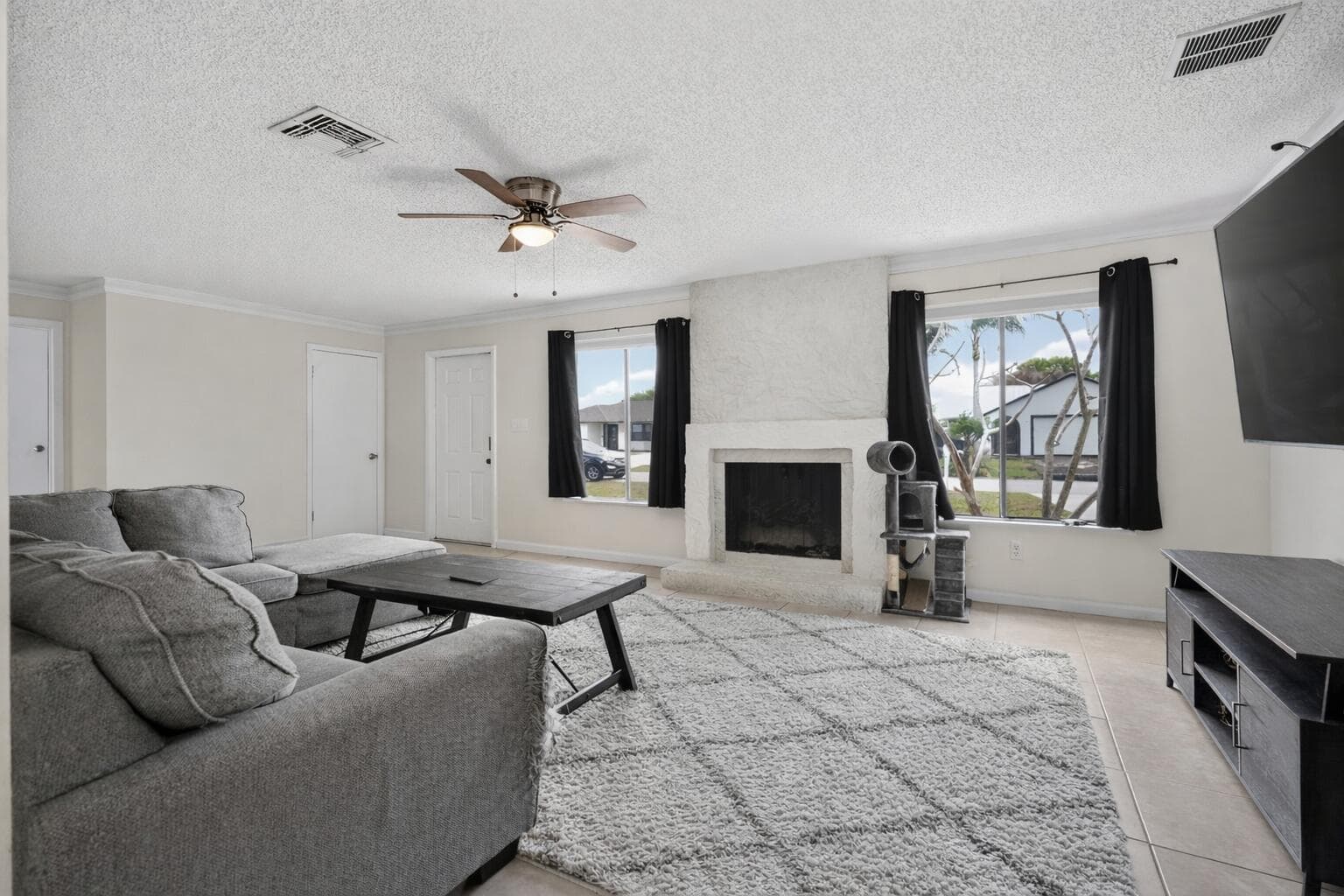 2289 SE Carnation Road, Port St. Lucie, FL 34952 — photo 2 of 34