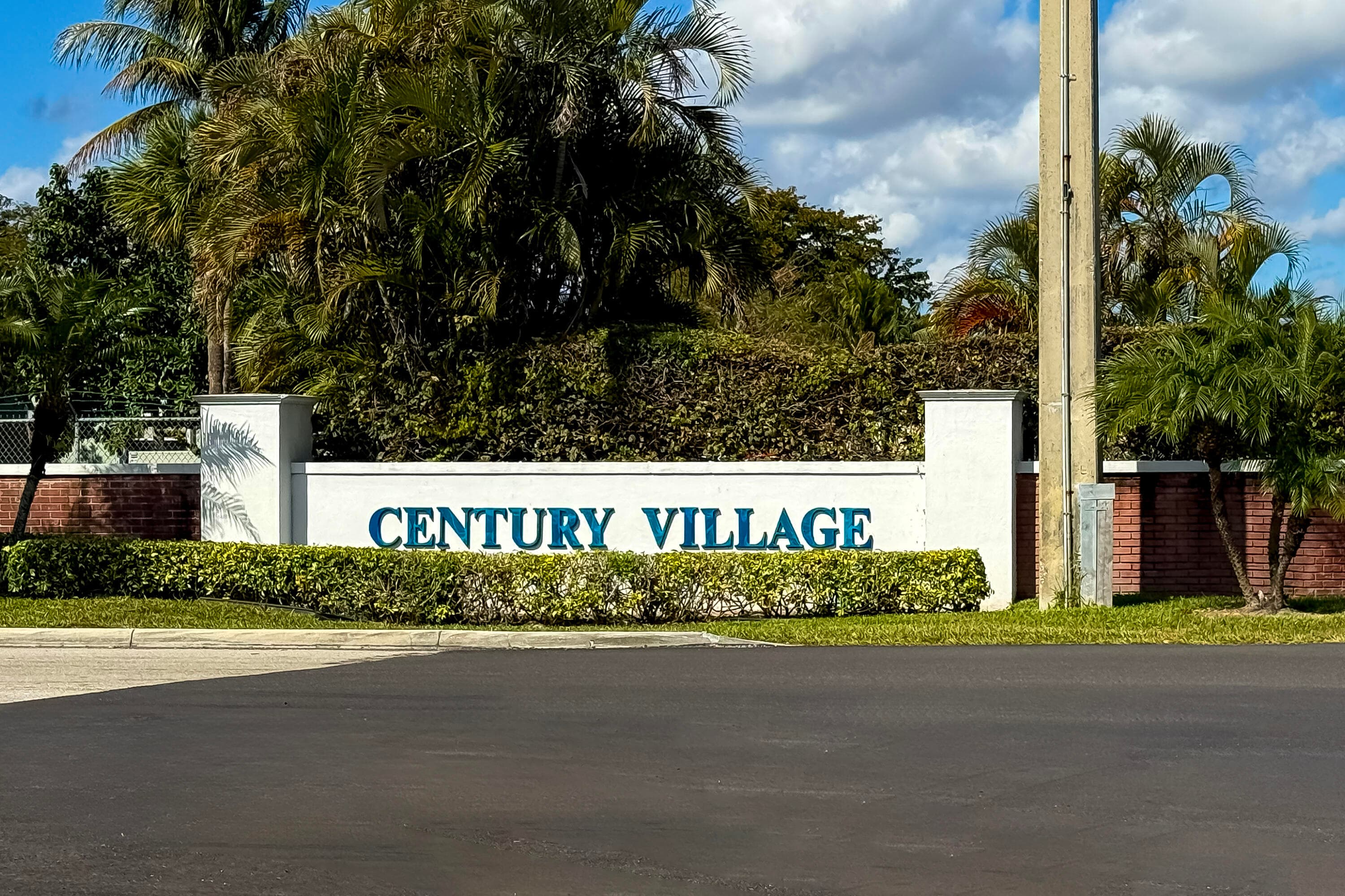 24 Golfs Edge D, West Palm Beach, FL 33417 — photo 1 of 63