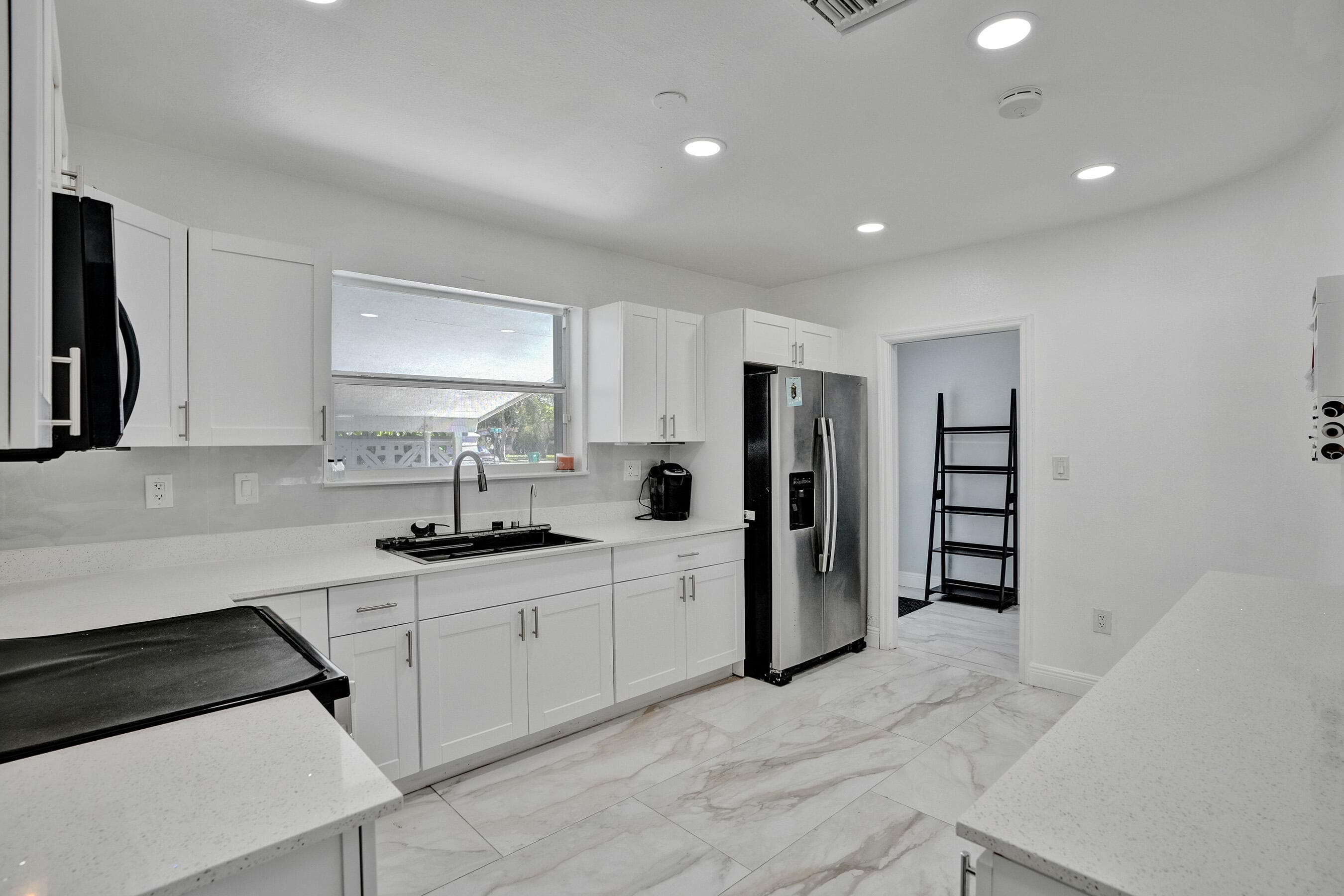 2320 NW 191st Terrace, Miami Gardens, FL 33056 — photo 5 of 48