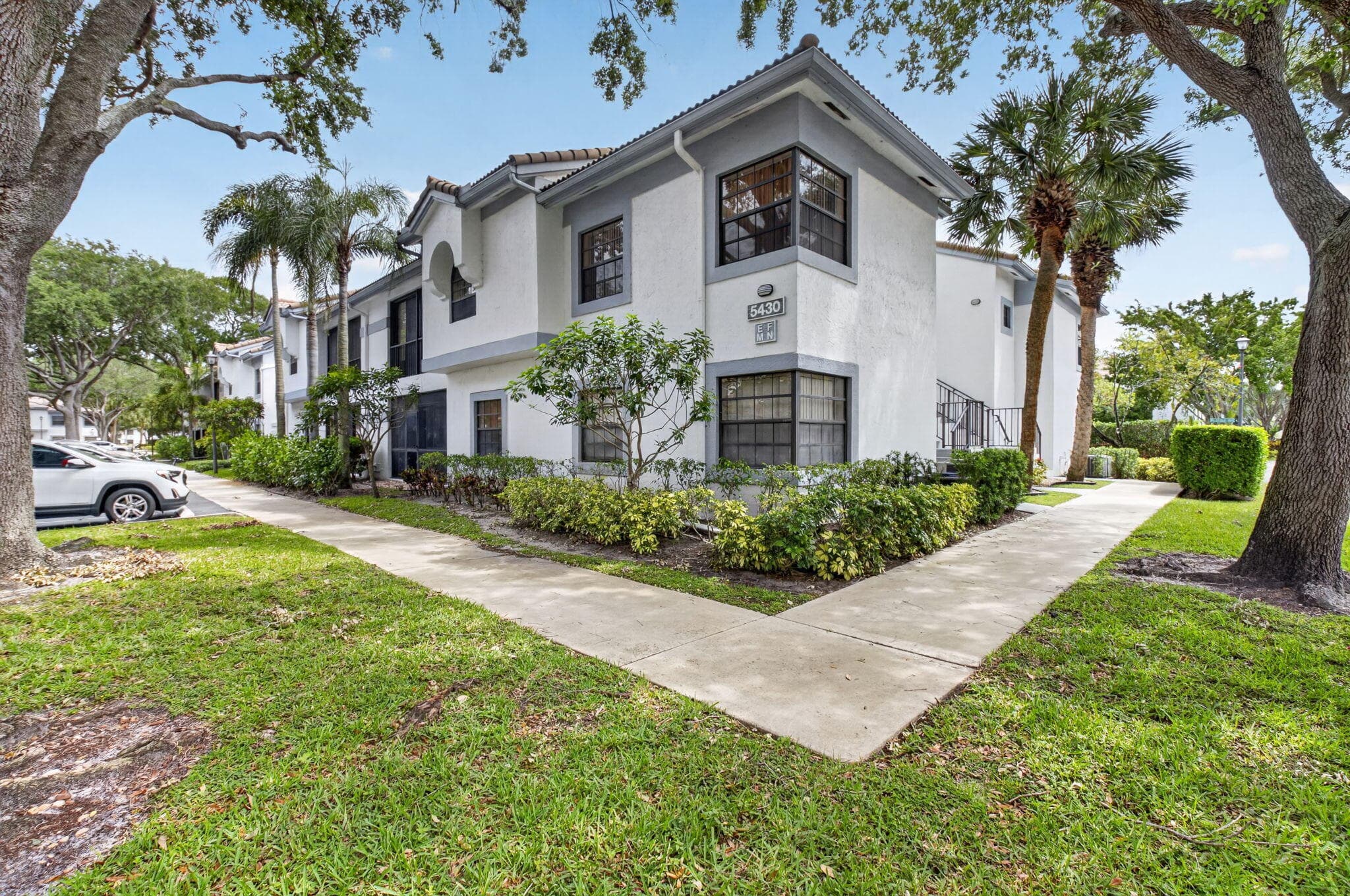 5430 Venetia Court N, Boynton Beach, FL 33437 — photo 1 of 66