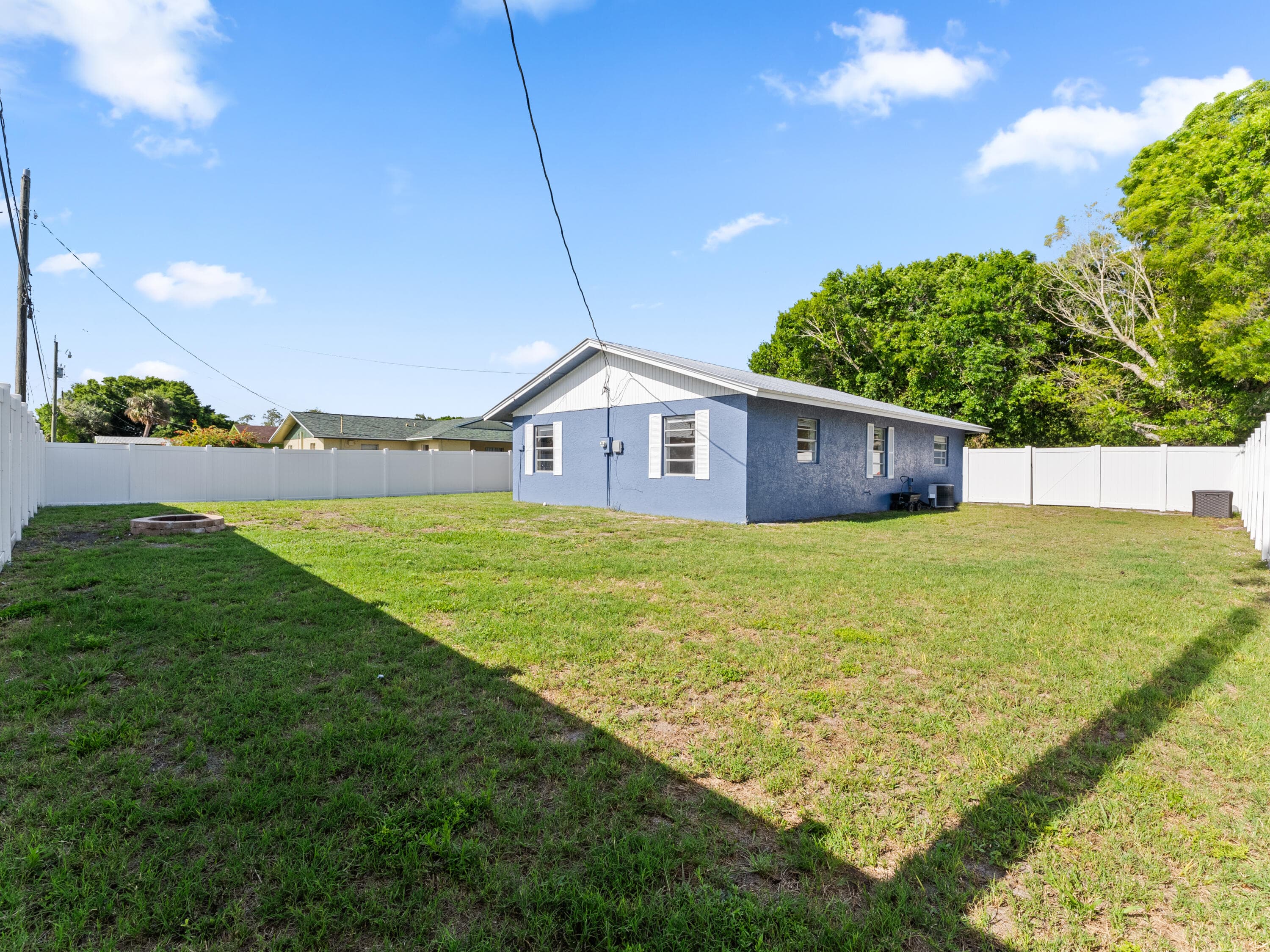 304 8th Avenue SW, Vero Beach, FL 32962 — photo 25 of 31