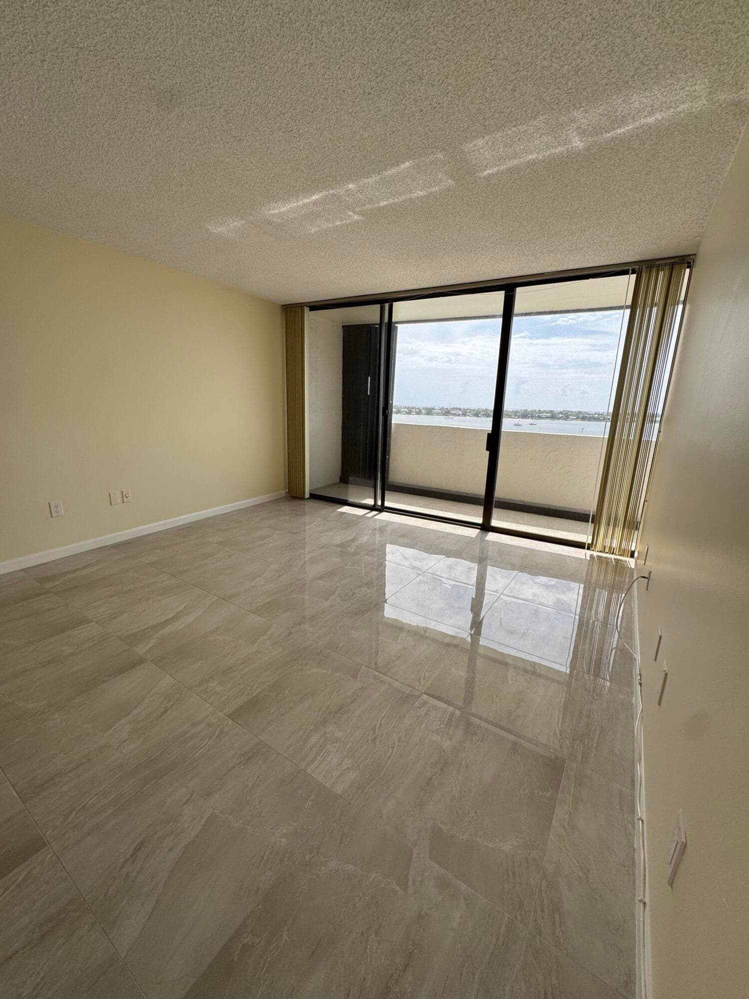 5200 N Flagler Drive 902, West Palm Beach, FL 33407 — photo 13 of 29