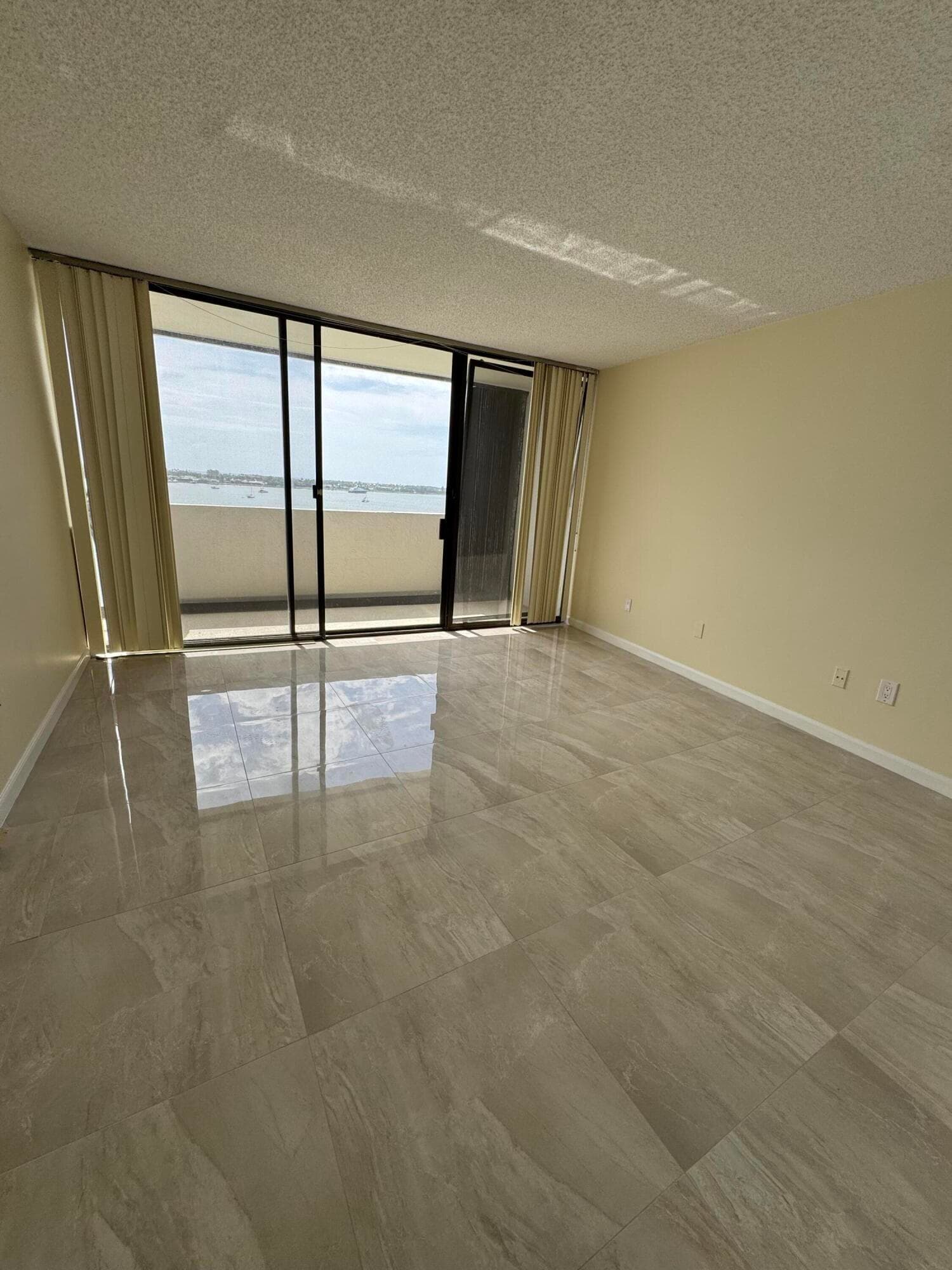 5200 N Flagler Drive 902, West Palm Beach, FL 33407 — photo 18 of 29