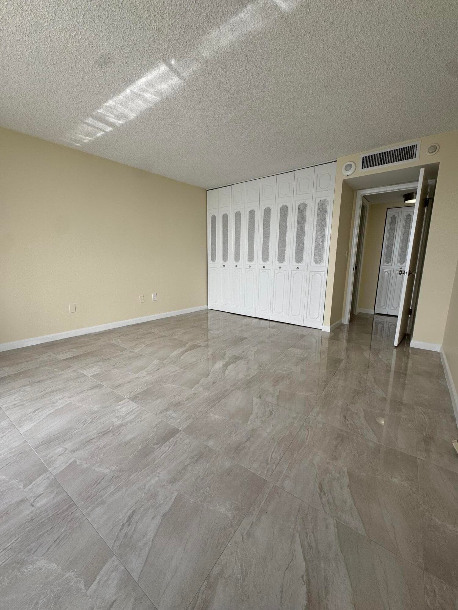 5200 N Flagler Drive 902, West Palm Beach, FL 33407 — photo 19 of 29