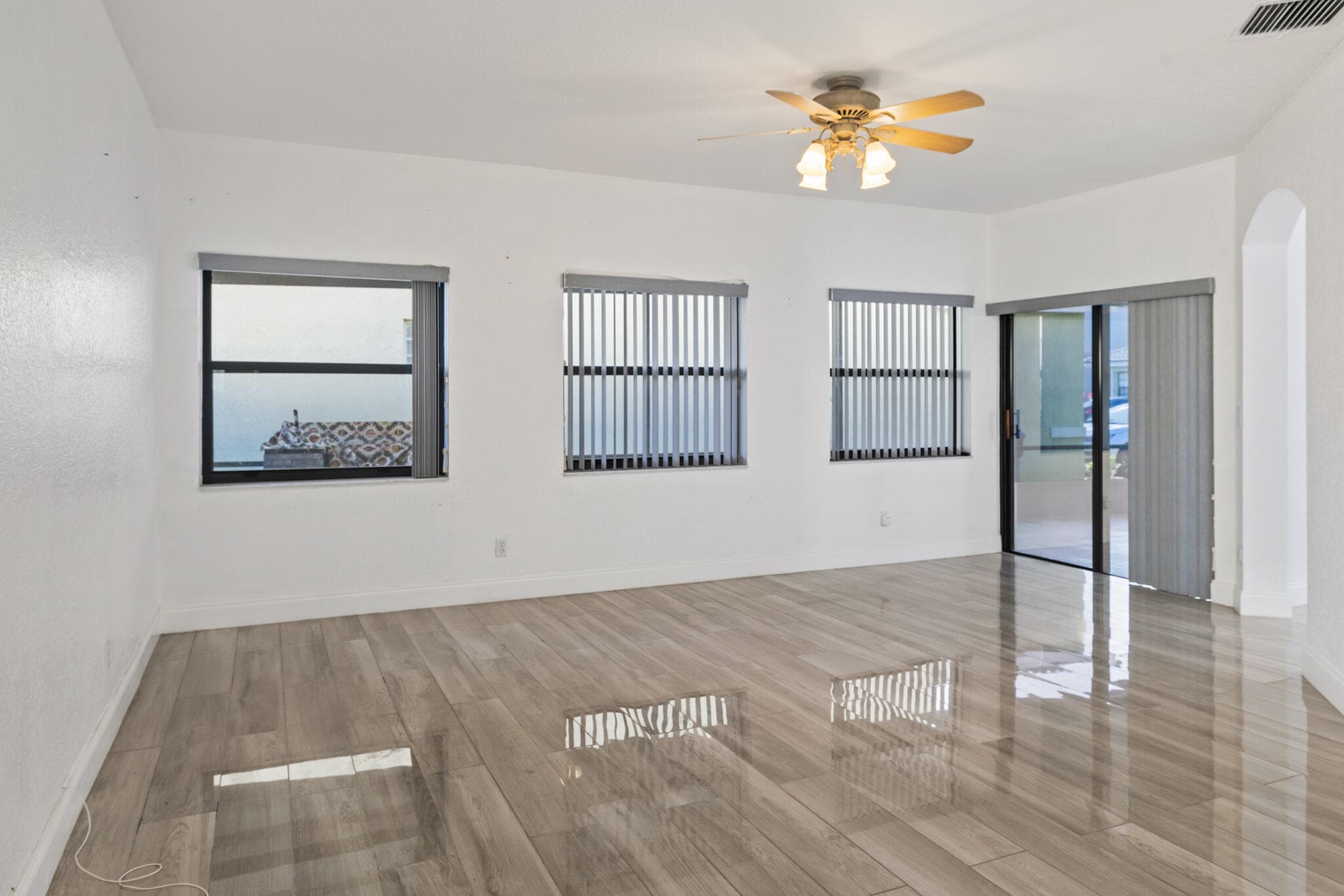 3471 NW 112th Avenue, Coral Springs, FL 33065 — photo 10 of 33