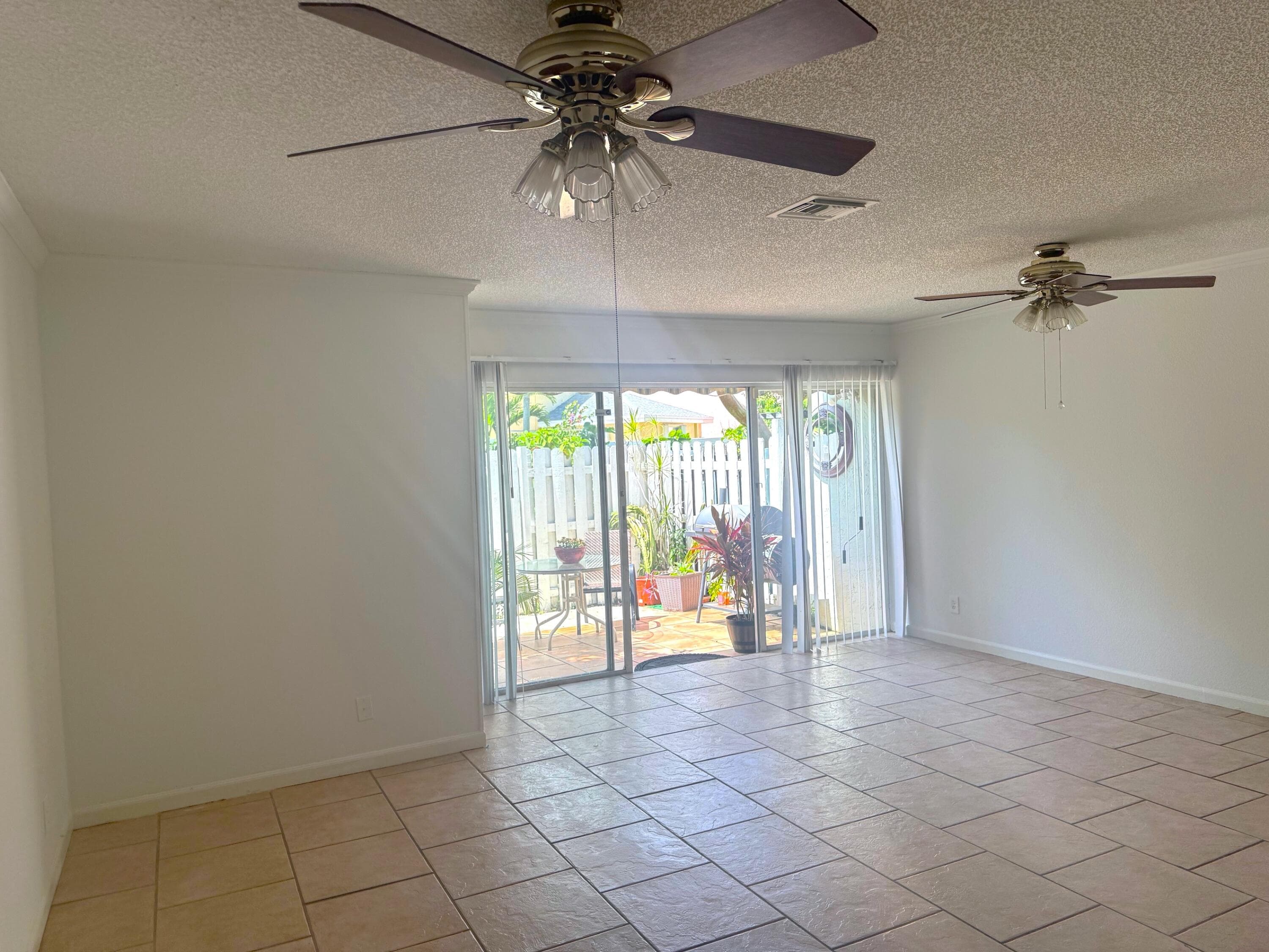 795 Crystal Lake Drive 795, Deerfield Beach, FL 33064 — photo 14 of 27