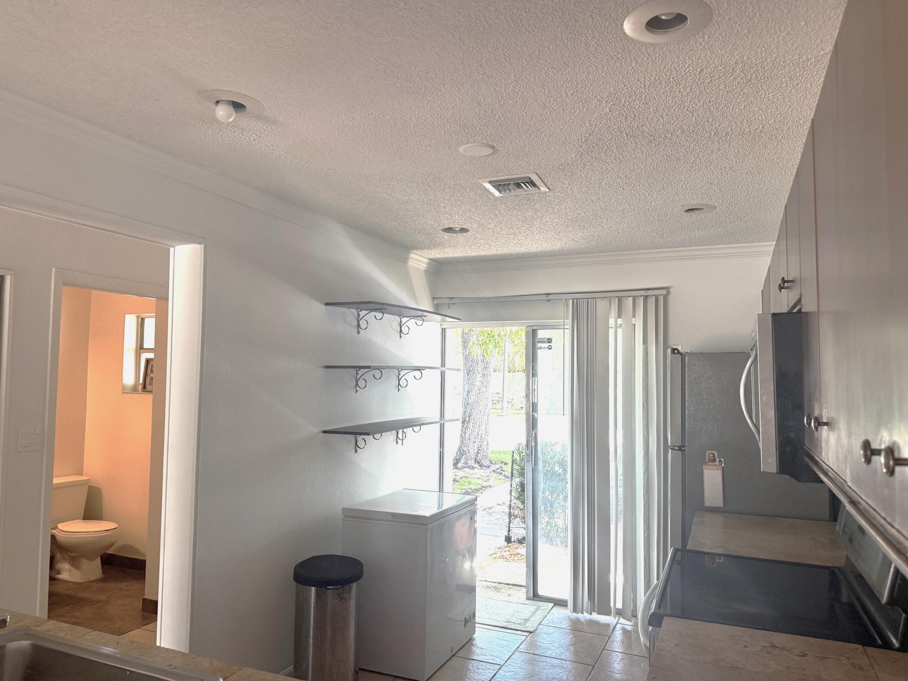795 Crystal Lake Drive 795, Deerfield Beach, FL 33064 — photo 26 of 27