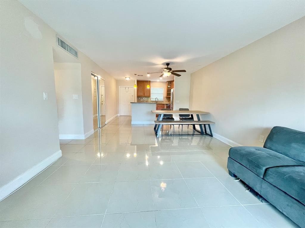 809 W Oakland Park Boulevard J12, Oakland Park, FL 33311 — photo 9 of 19