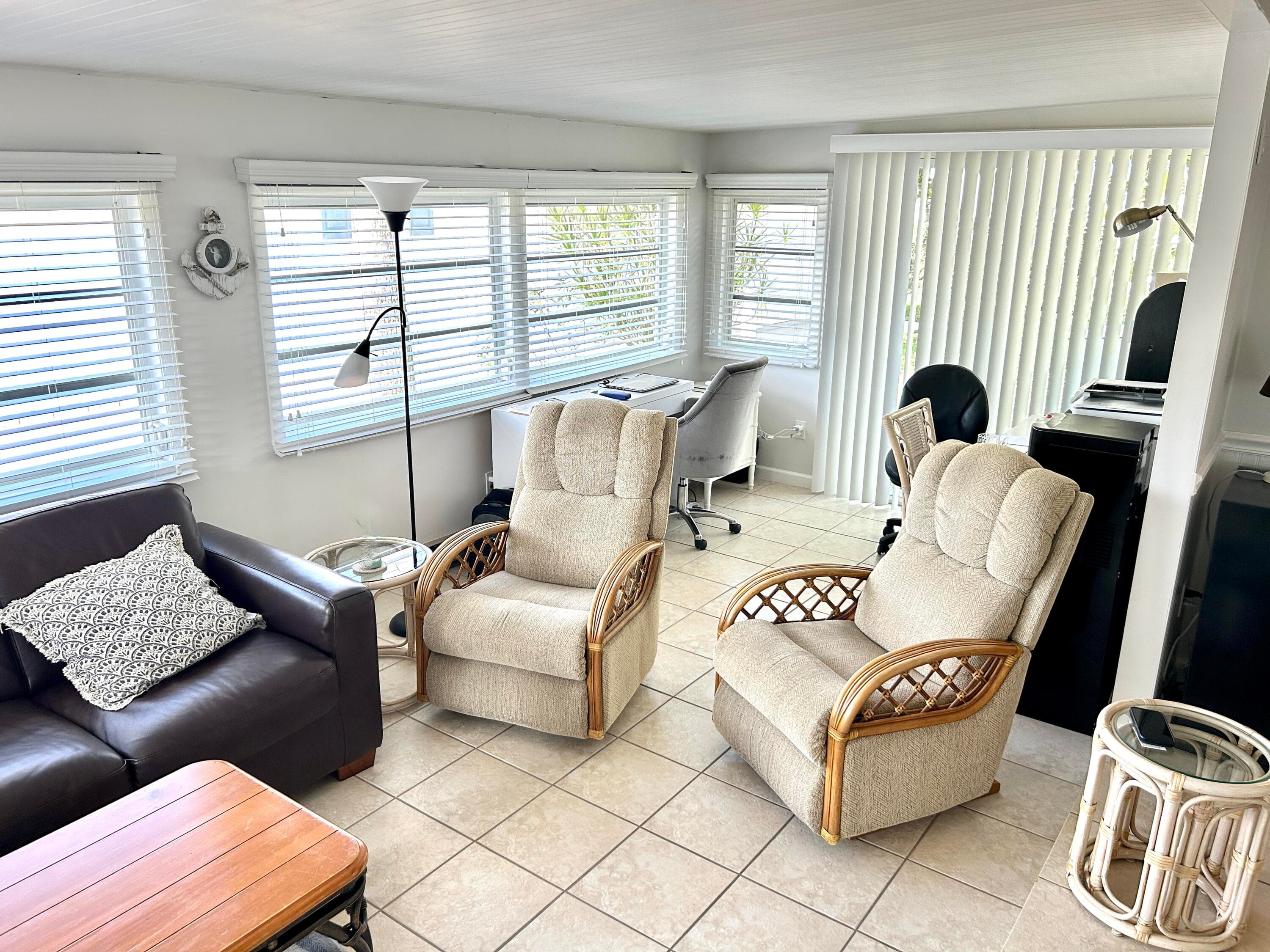 312 Hibiscus Drive, Deerfield Beach, FL 33442 — photo 8 of 22