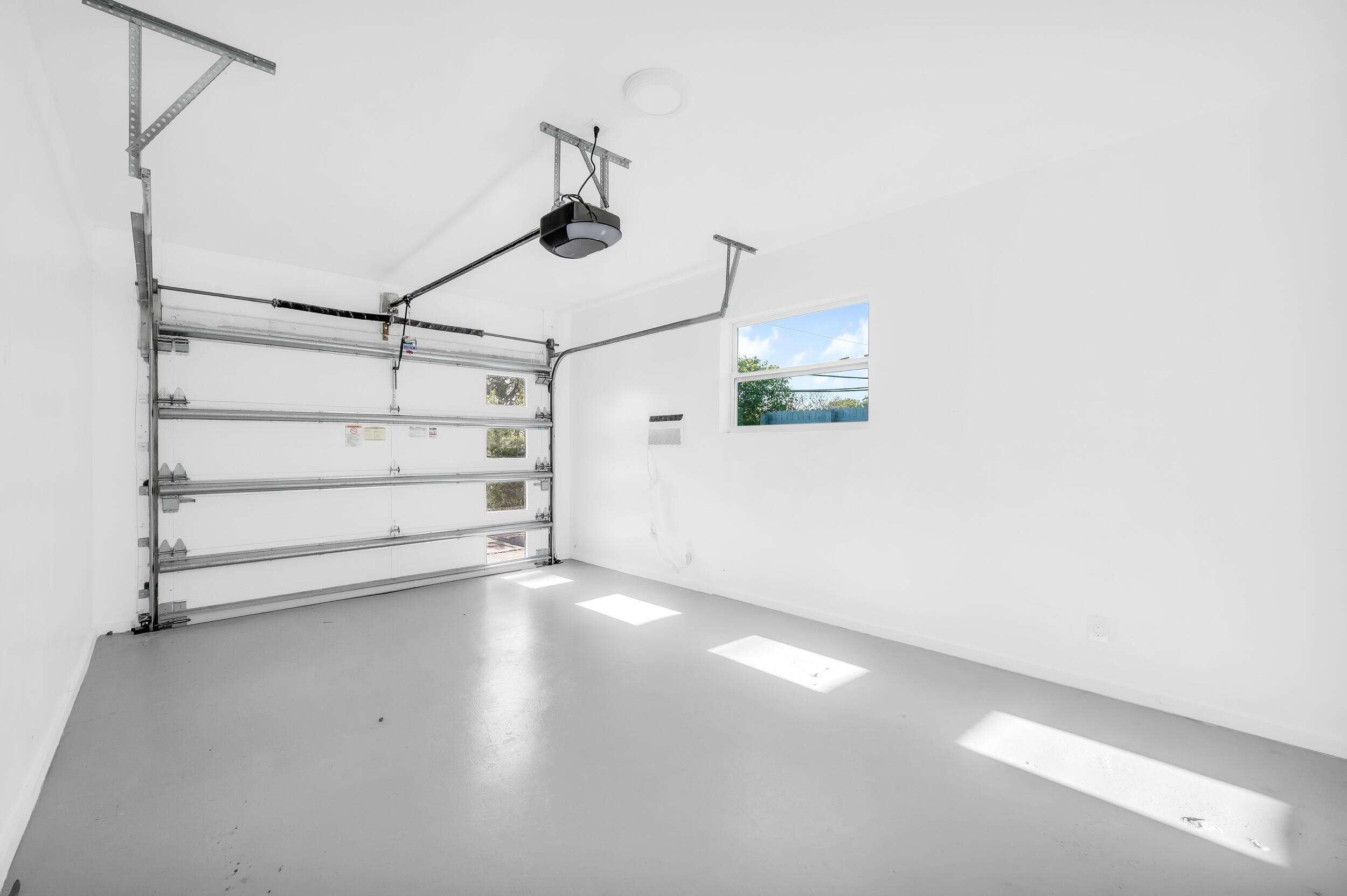 3470 NW 21st Avenue, Oakland Park, FL 33309 — photo 33 of 81