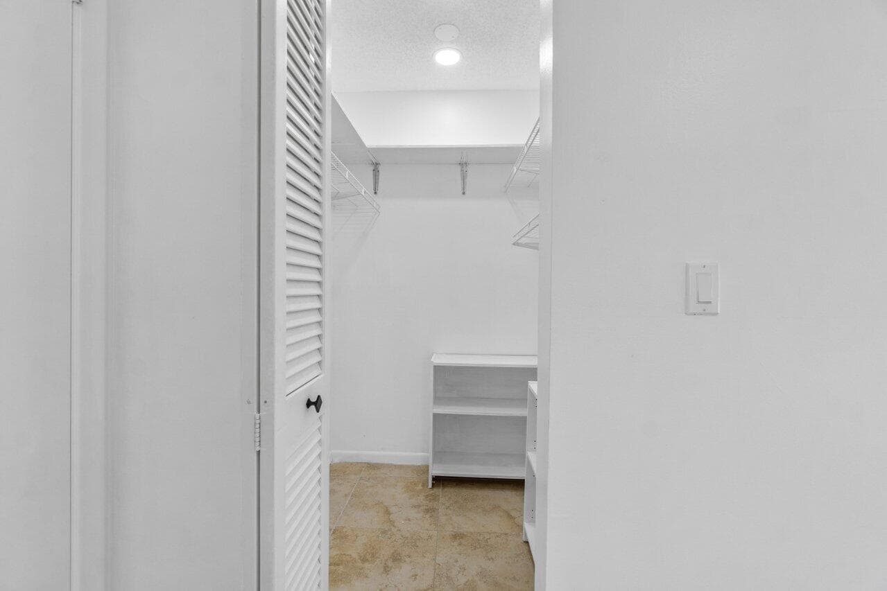 1620 Granfern Avenue 1620, West Palm Beach, FL 33415 — photo 19 of 35