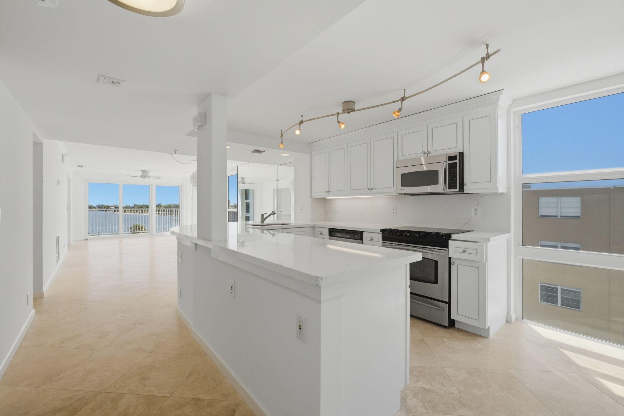 3901 S Flagler Drive 503, West Palm Beach, FL 33405 — photo 1 of 16