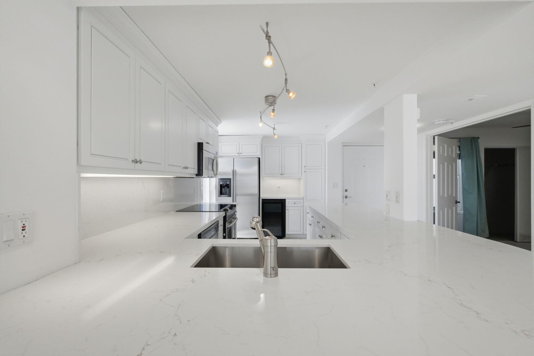 3901 S Flagler Drive 503, West Palm Beach, FL 33405 — photo 3 of 16