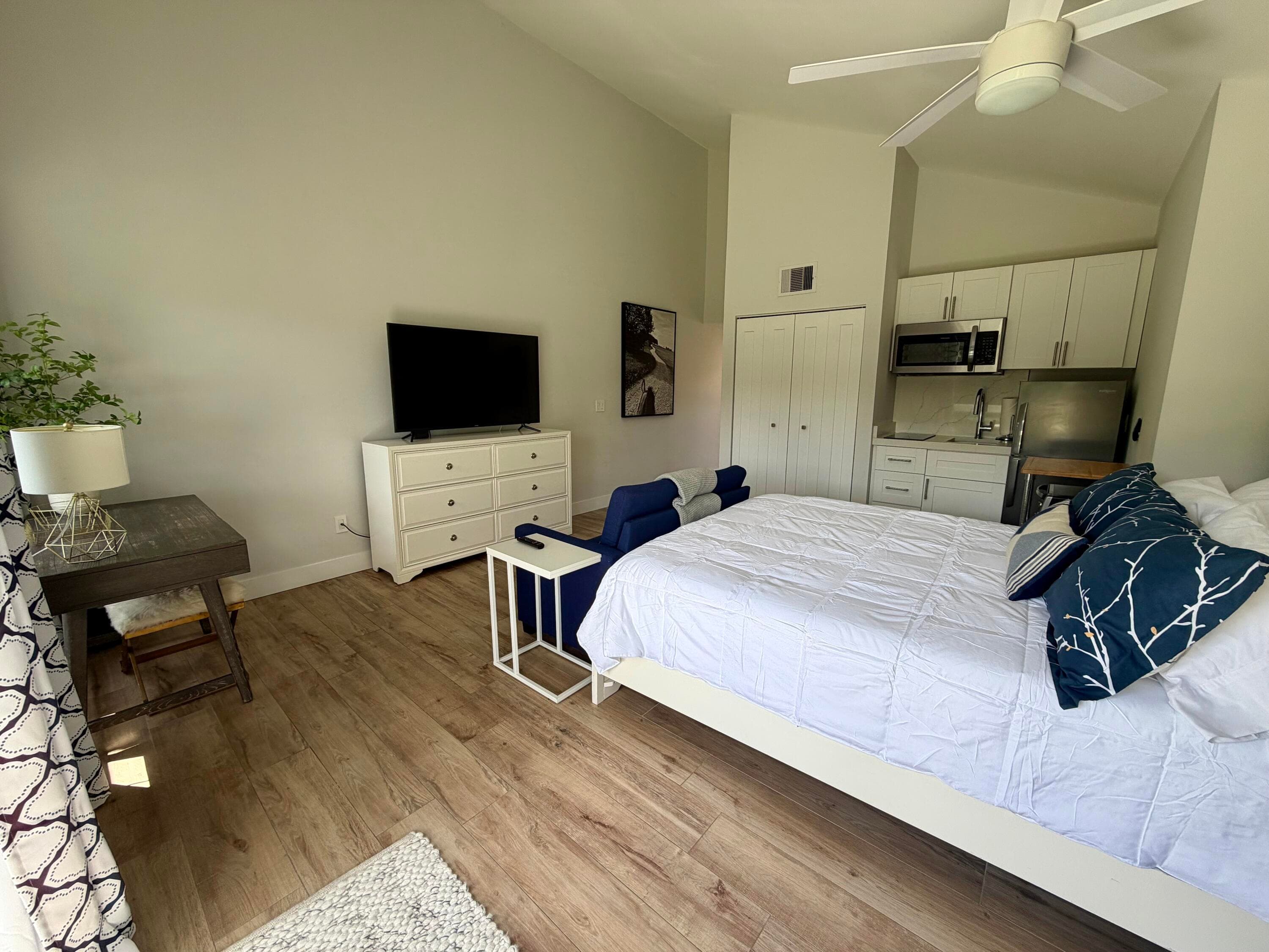 11863 Wimbledon Circle 536, Wellington, FL 33414 — photo 2 of 11
