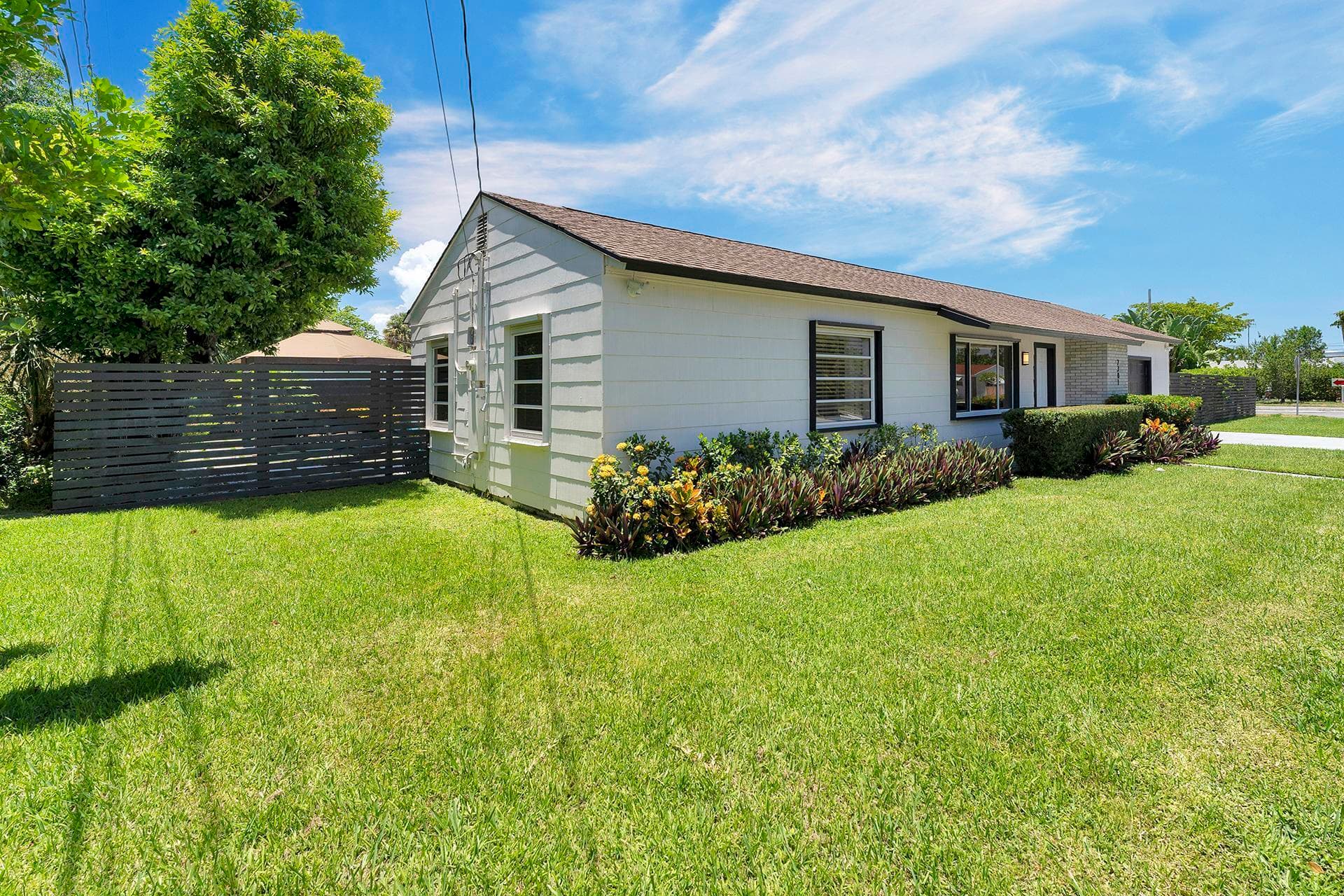 2301 Ridgeway Avenue, West Palm Beach, FL 33401 — photo 4 of 47